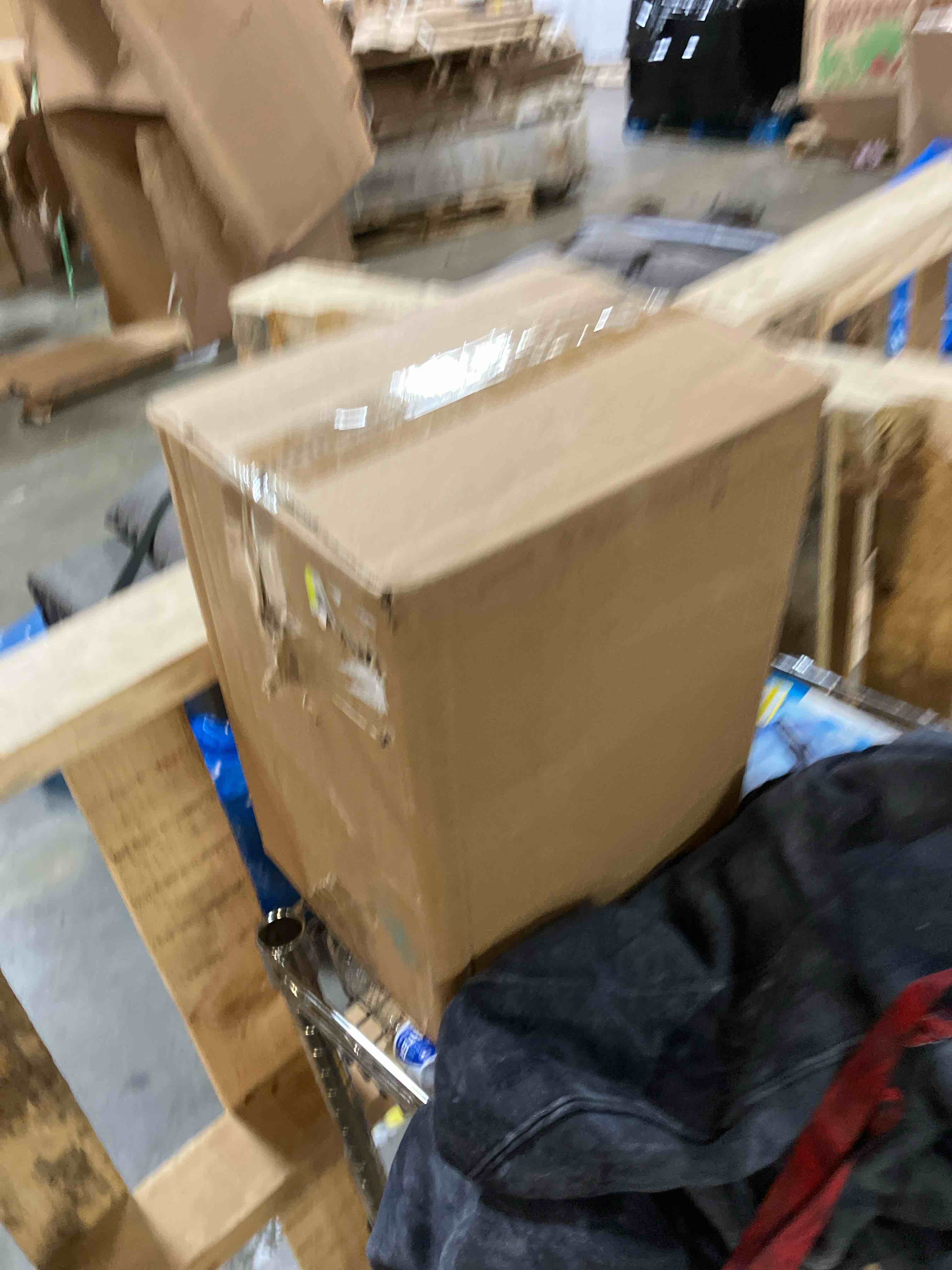 https://s3.amazonaws.com/lotting-images-prod/phillipi/GRA0363530_1744904840662.jpeg