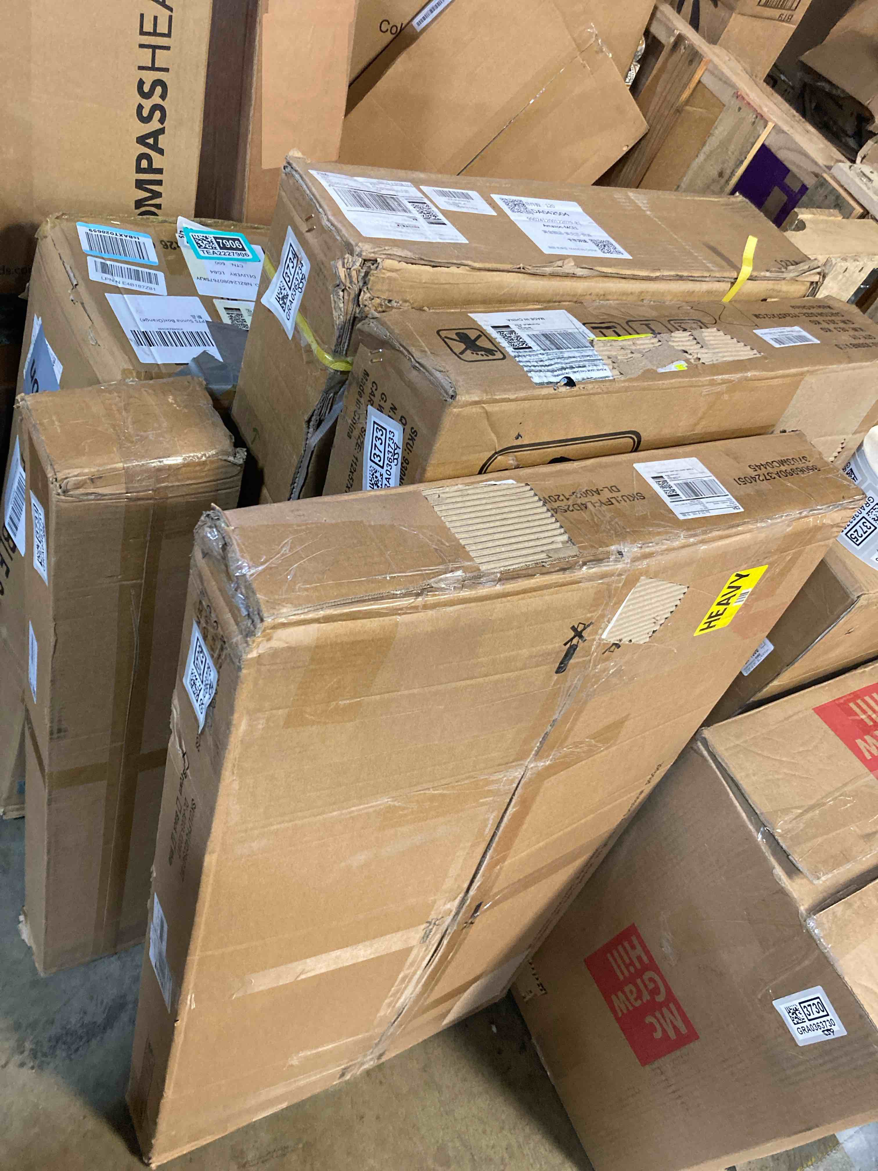 https://s3.amazonaws.com/lotting-images-prod/phillipi/GRA0363729_1744657838641.jpeg