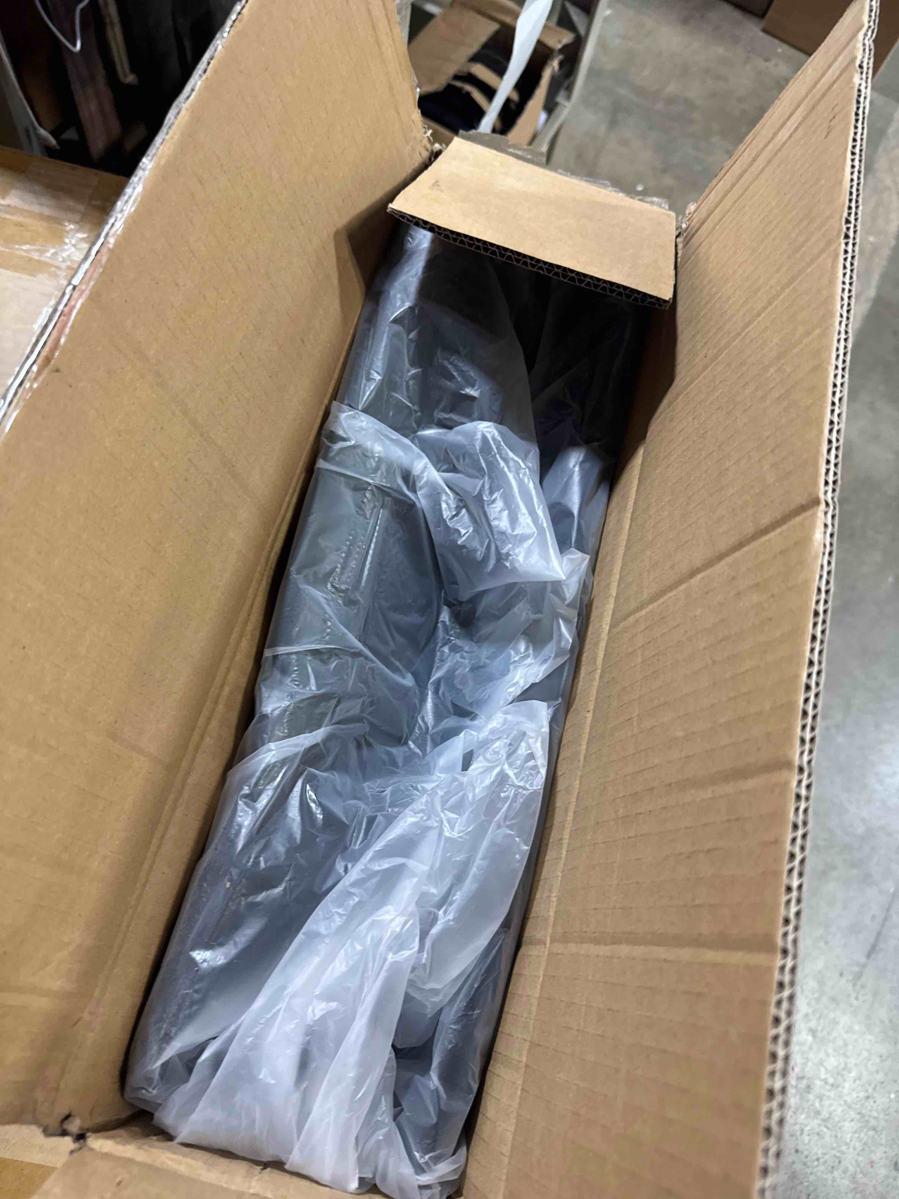 https://s3.amazonaws.com/lotting-images-prod/phillipi/GRA0364132_1756994690010.jpeg