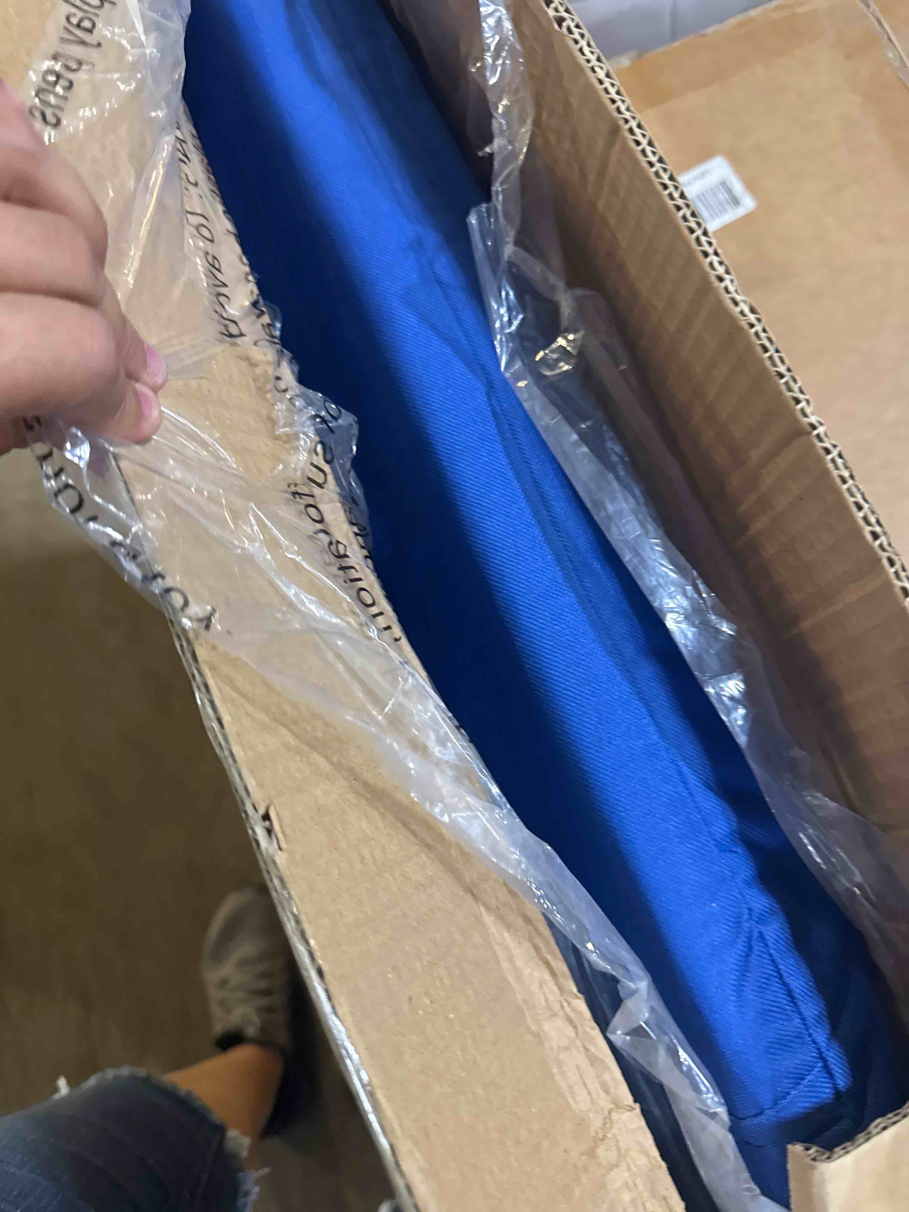 https://s3.amazonaws.com/lotting-images-prod/phillipi/GRA0364239_1756727660238.jpeg