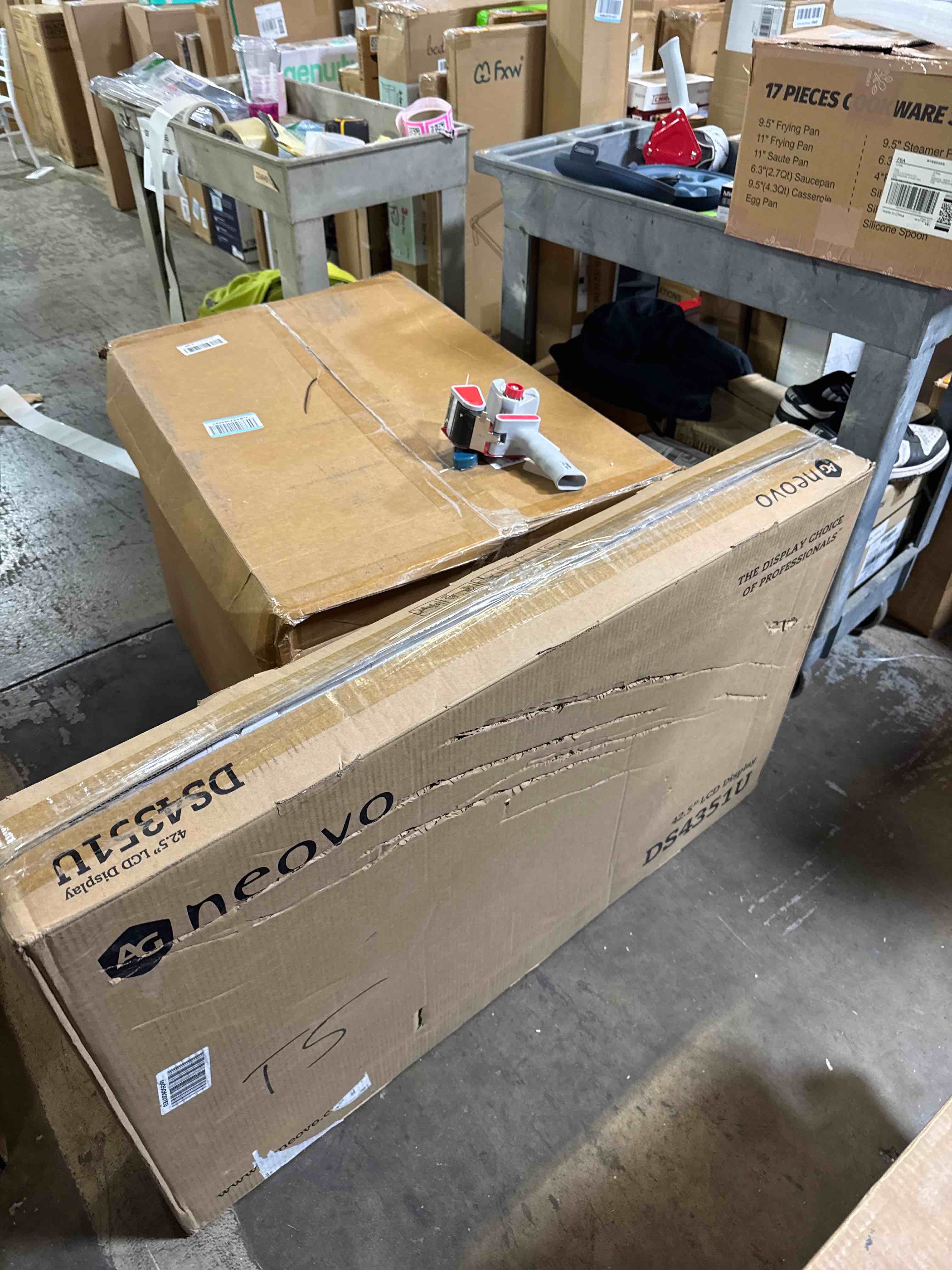 https://s3.amazonaws.com/lotting-images-prod/phillipi/GRA0364292_1756564281907.jpeg