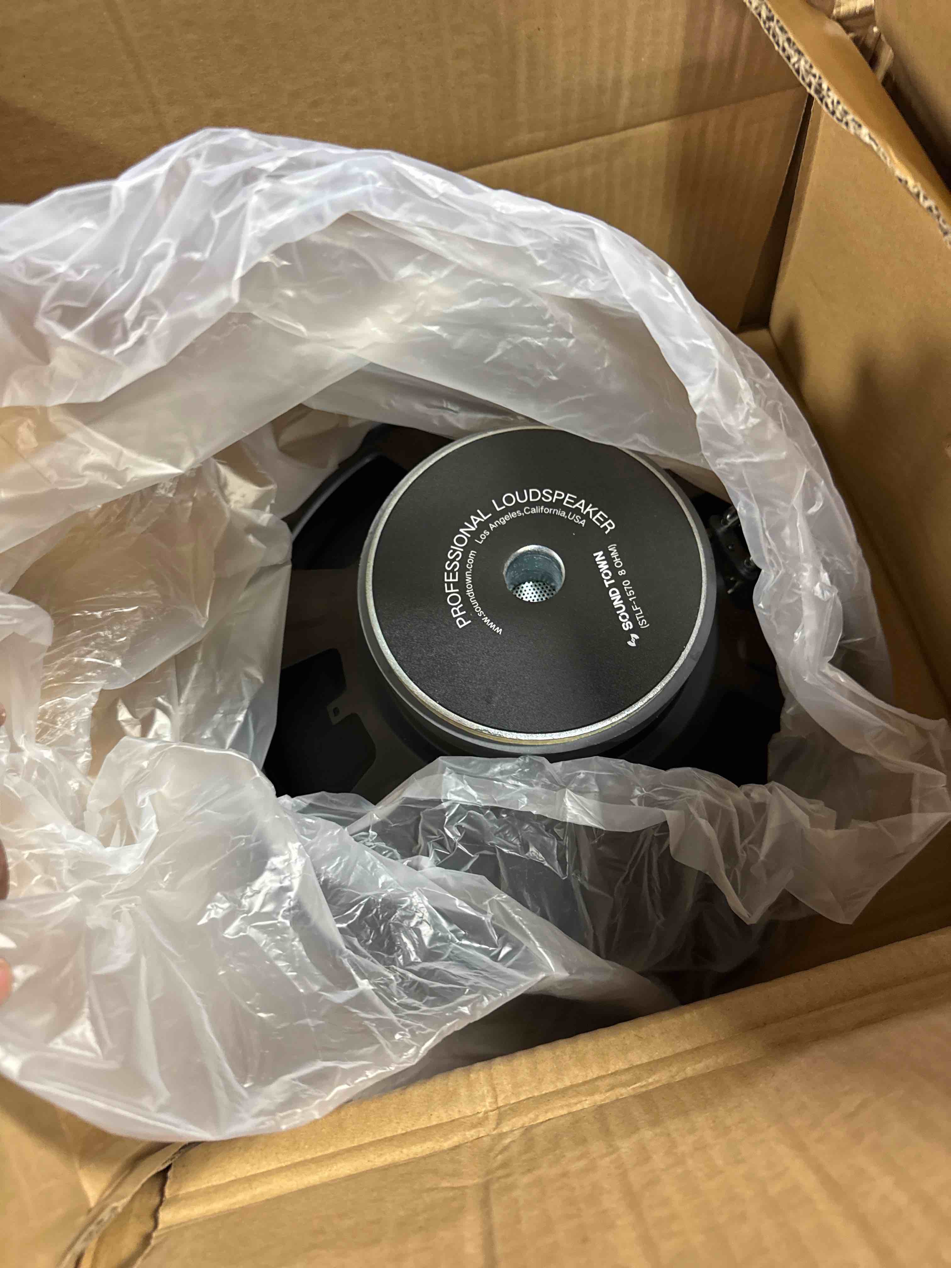 https://s3.amazonaws.com/lotting-images-prod/phillipi/GRA0364385_1756481236131.jpeg
