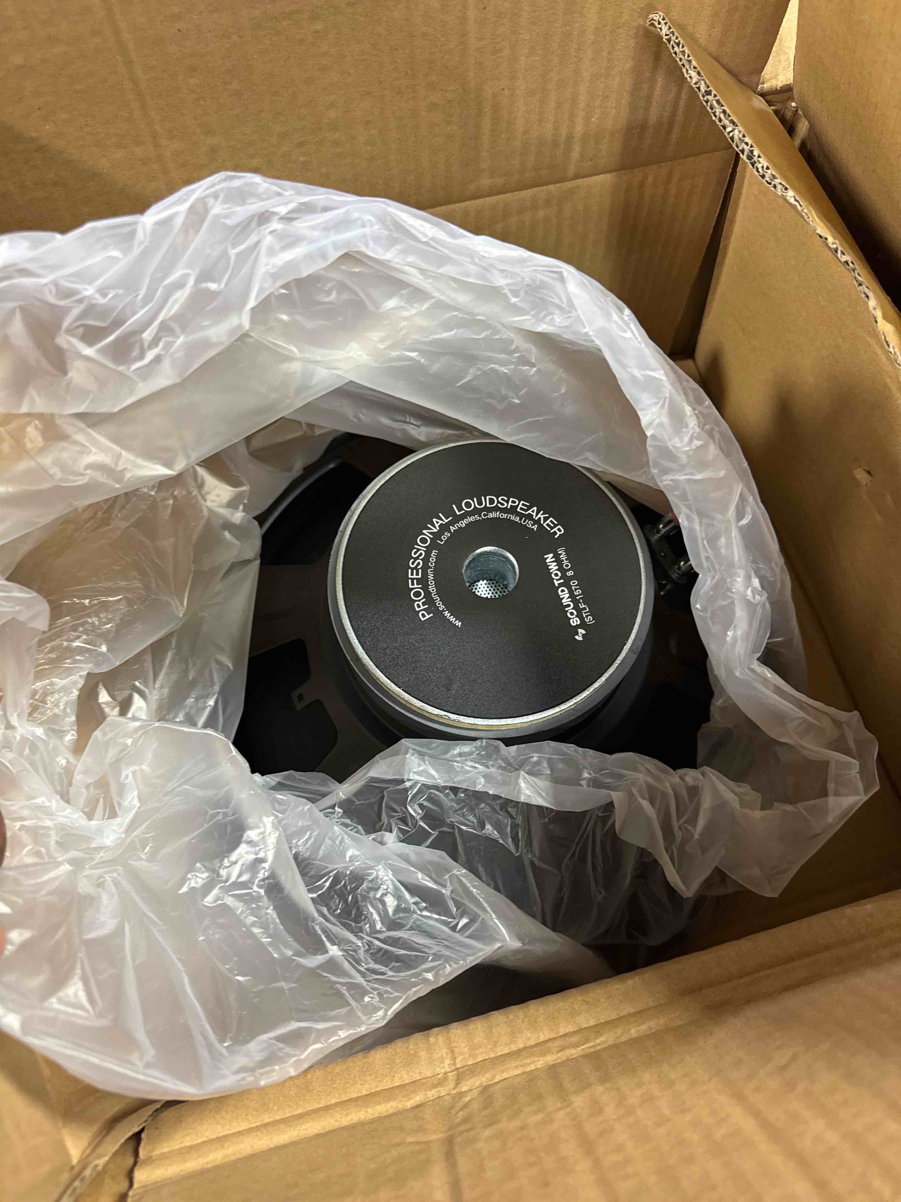 https://s3.amazonaws.com/lotting-images-prod/phillipi/GRA0364385_1756481236917.jpeg