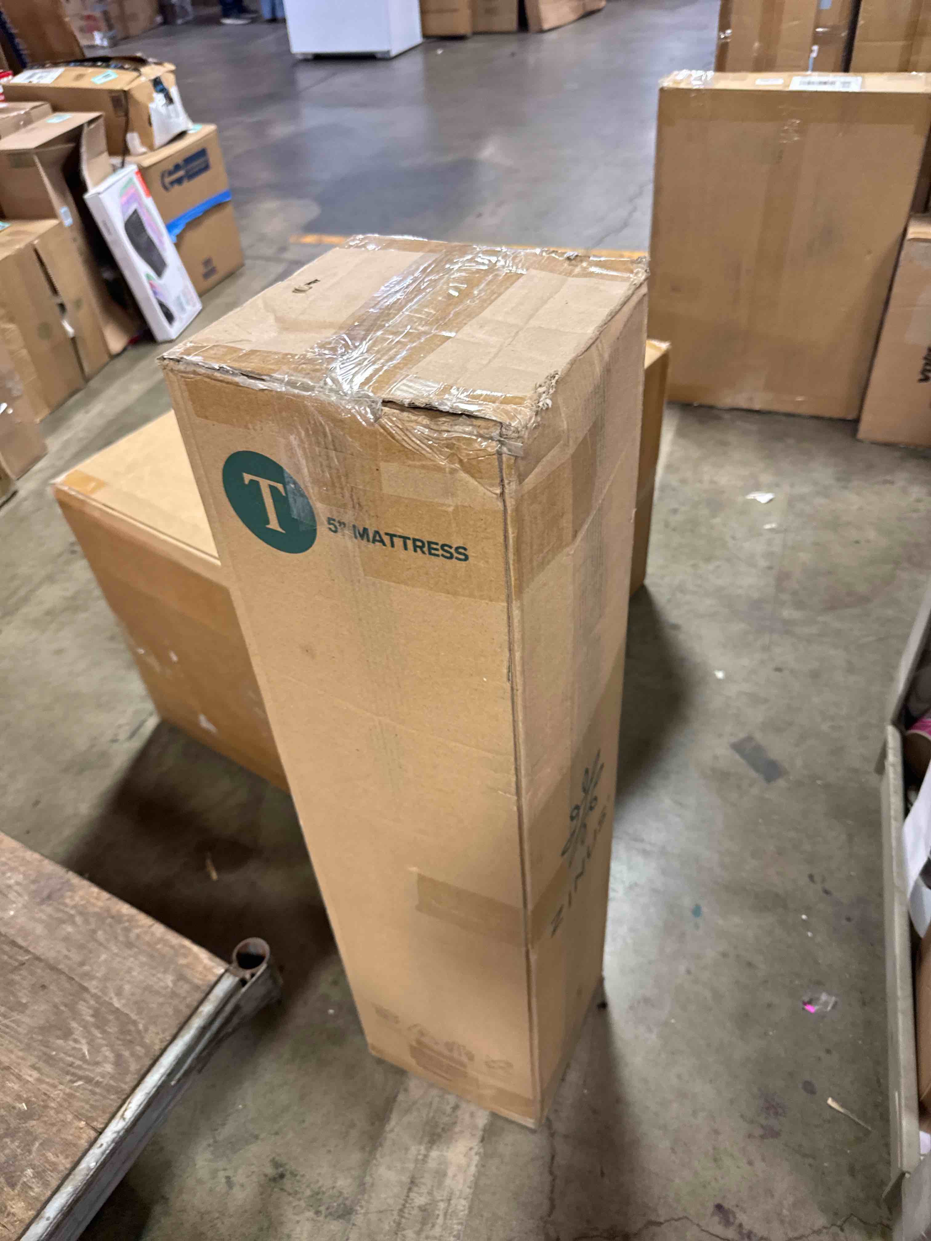 https://s3.amazonaws.com/lotting-images-prod/phillipi/GRA0364387_1756480880815.jpeg