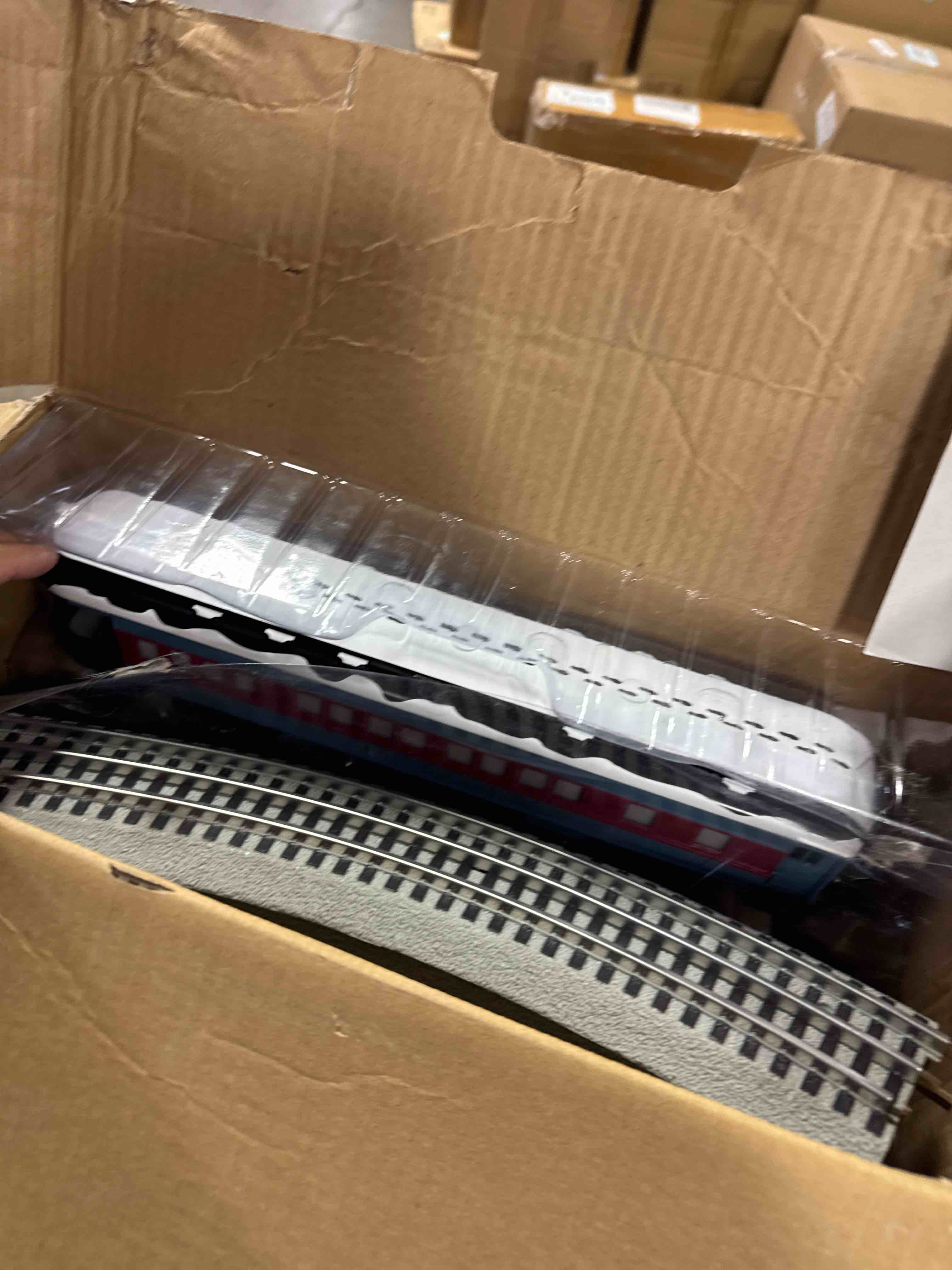 https://s3.amazonaws.com/lotting-images-prod/phillipi/GRA0364389_1756480722694.jpeg