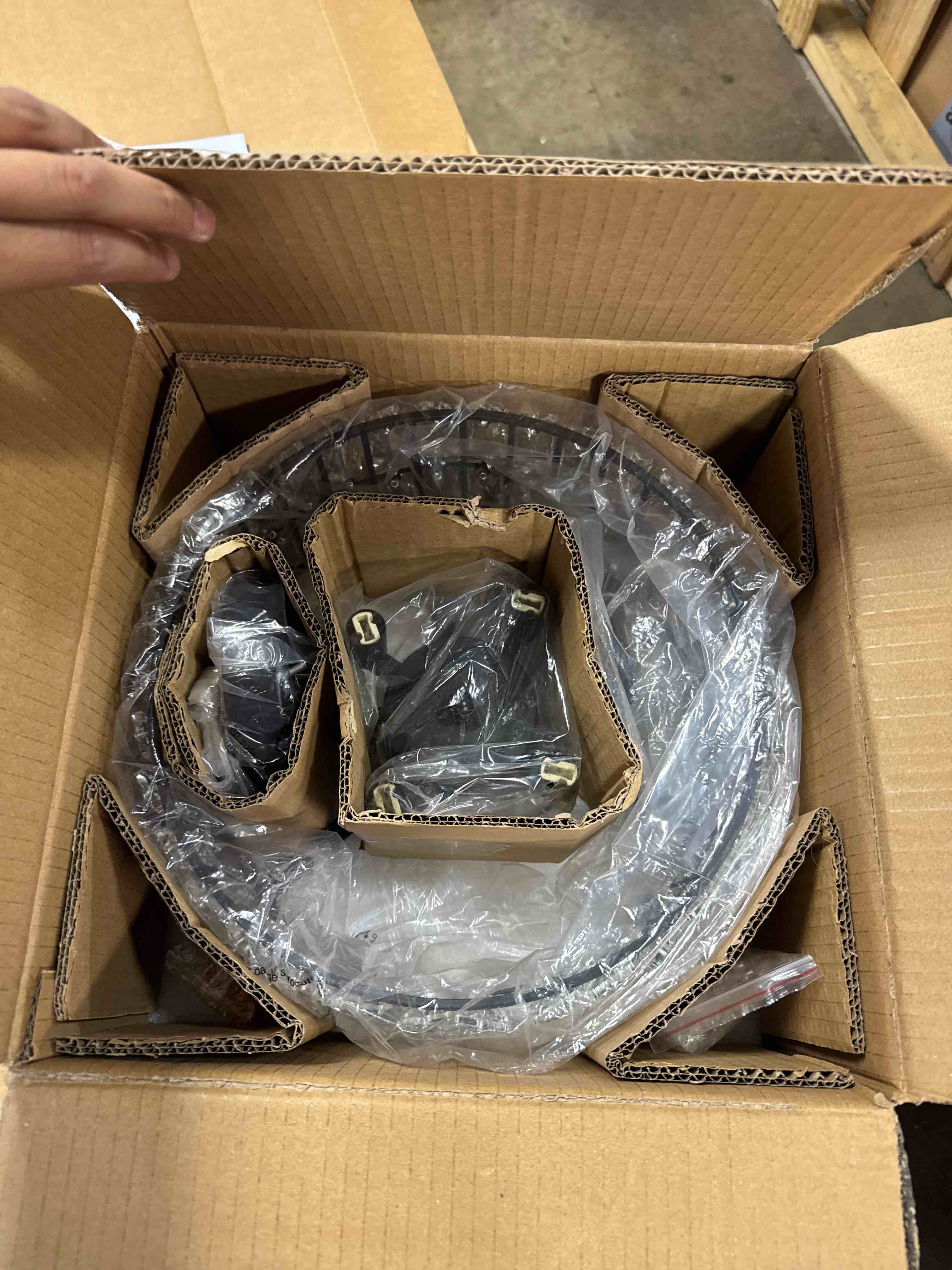 https://s3.amazonaws.com/lotting-images-prod/phillipi/GRA0364397_1756479777094.jpeg