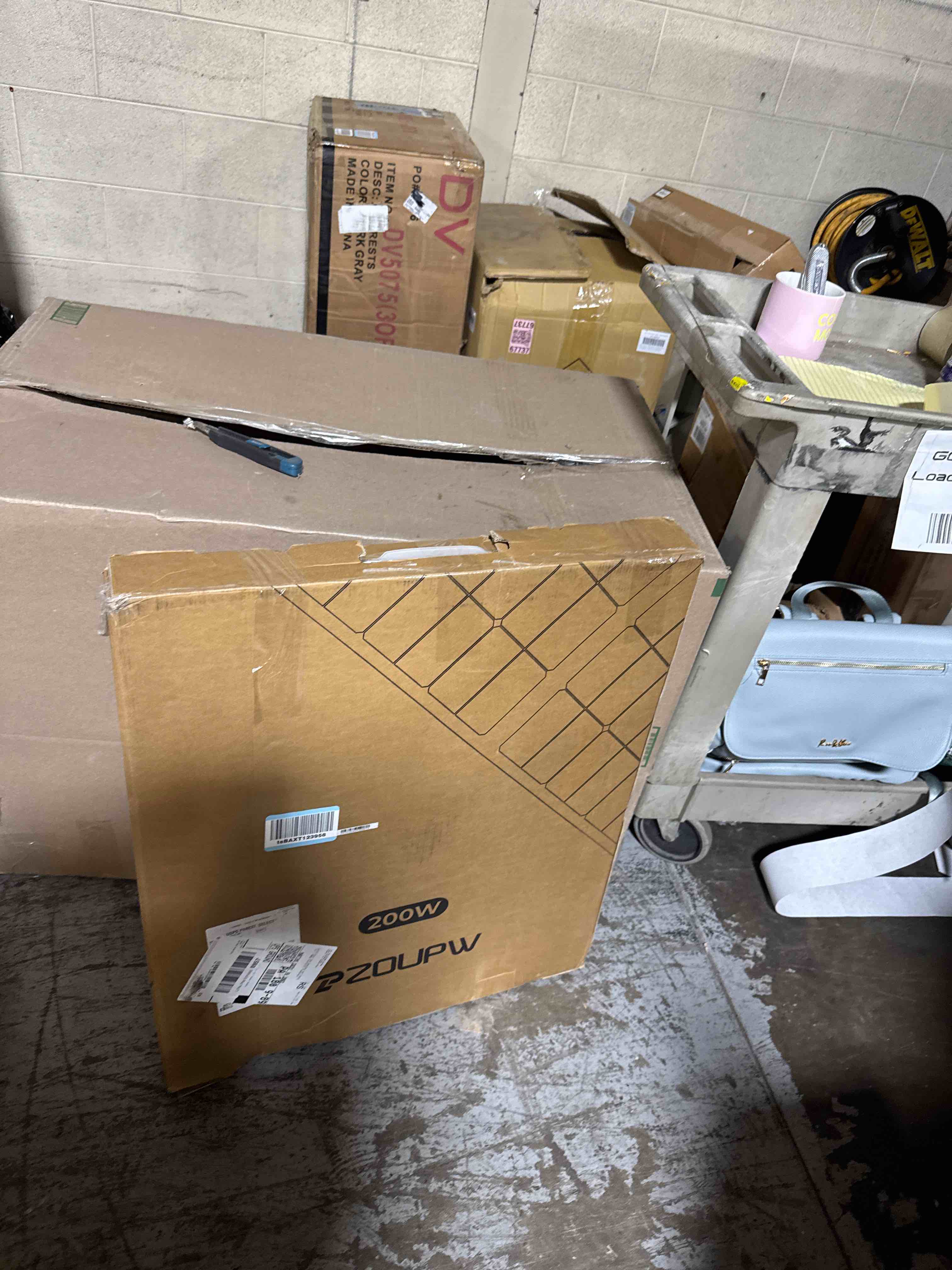 https://s3.amazonaws.com/lotting-images-prod/phillipi/GRA0364428_1756395910847.jpeg