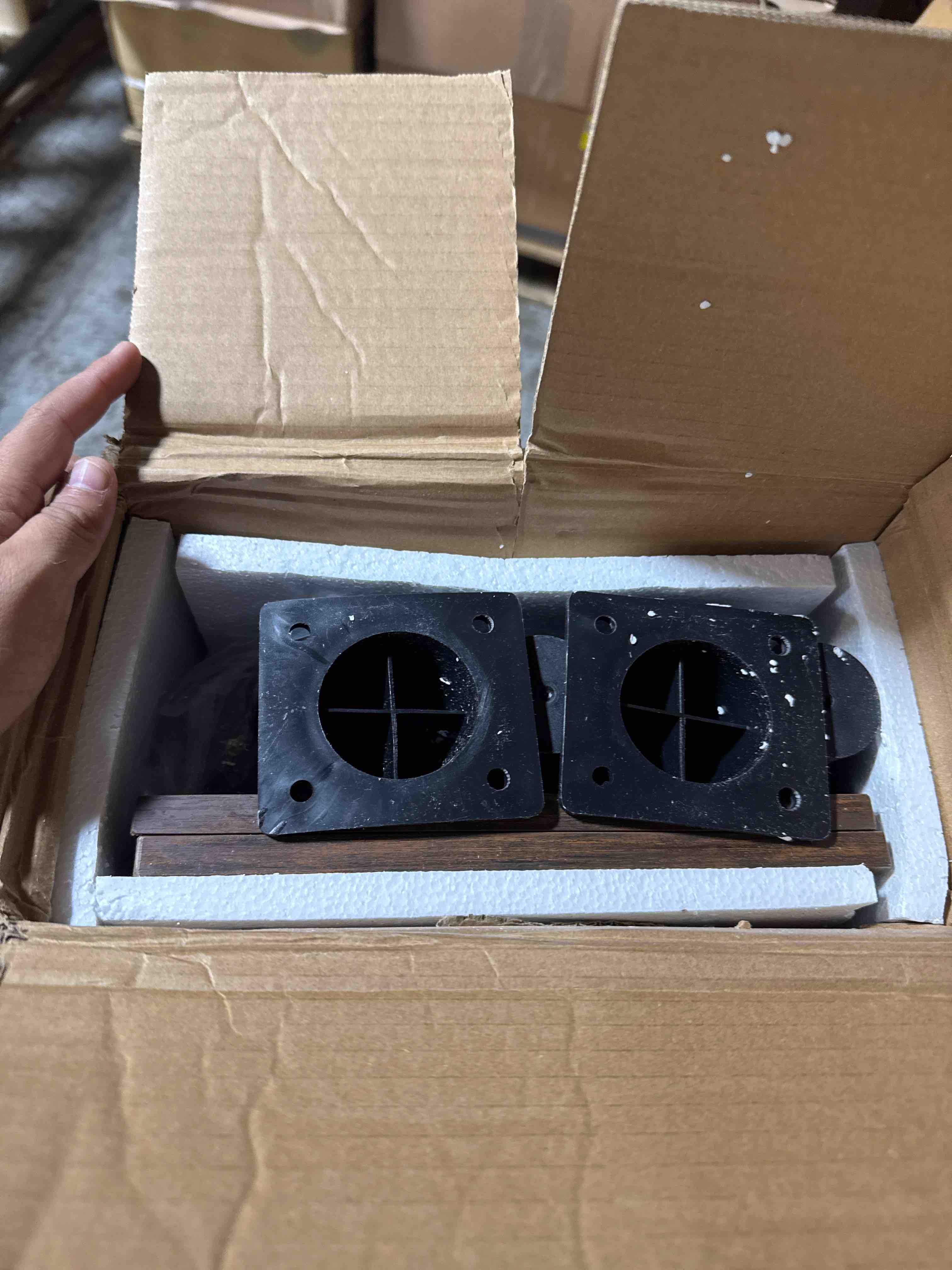 https://s3.amazonaws.com/lotting-images-prod/phillipi/GRA0364437_1756394662923.jpeg