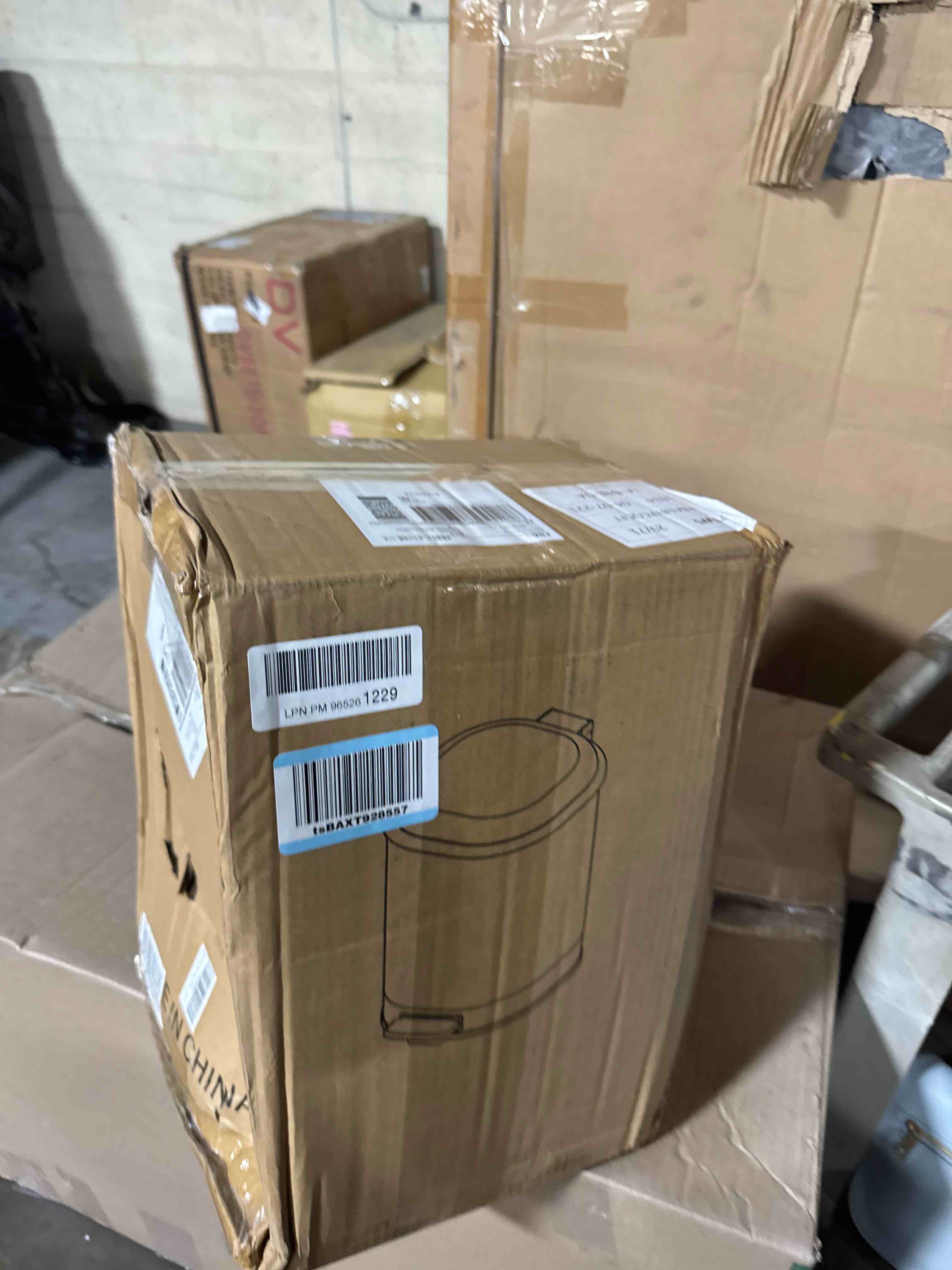 https://s3.amazonaws.com/lotting-images-prod/phillipi/GRA0364451_1756392540747.jpeg