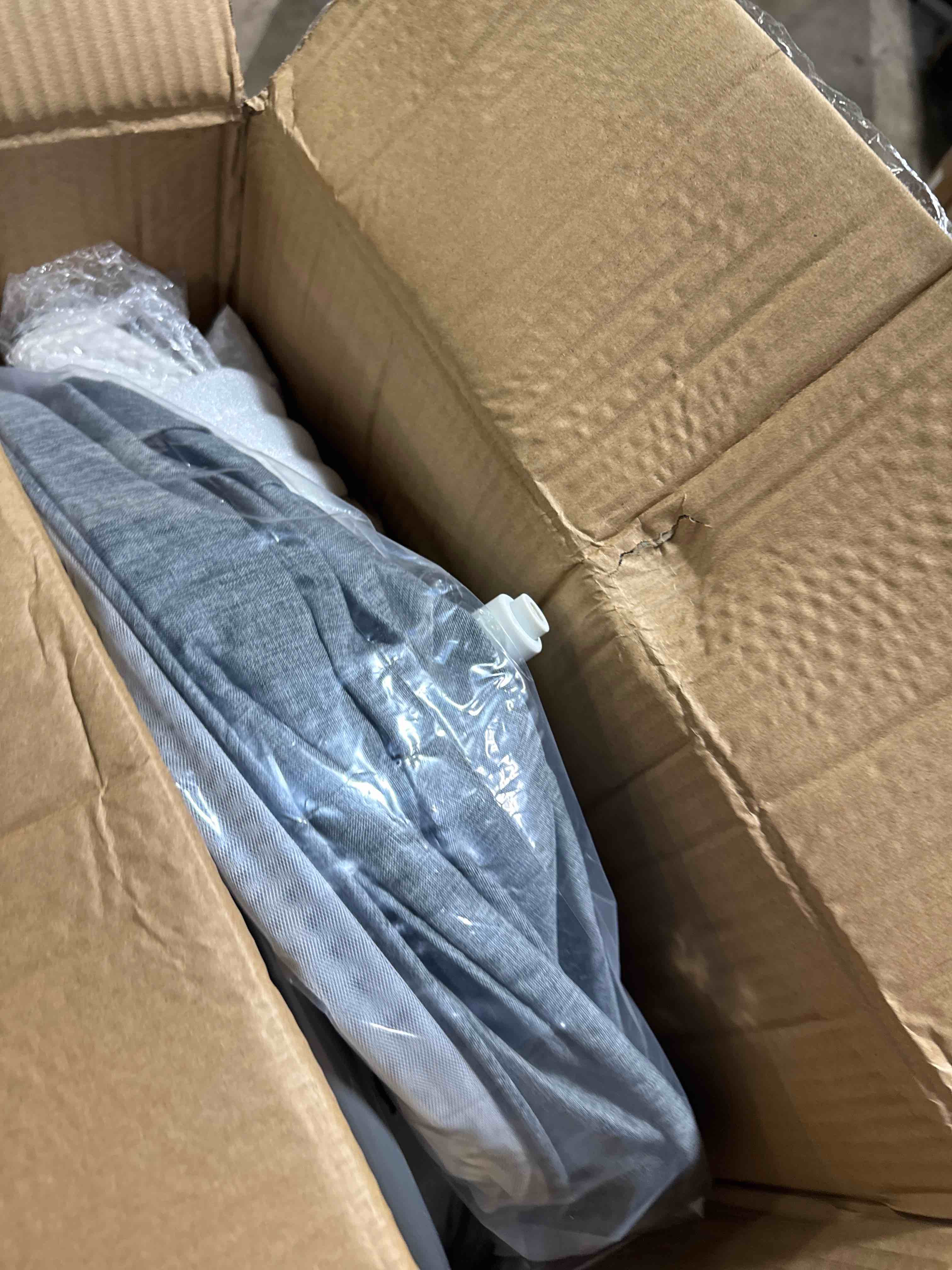 https://s3.amazonaws.com/lotting-images-prod/phillipi/GRA0364487_1756302247899.jpeg