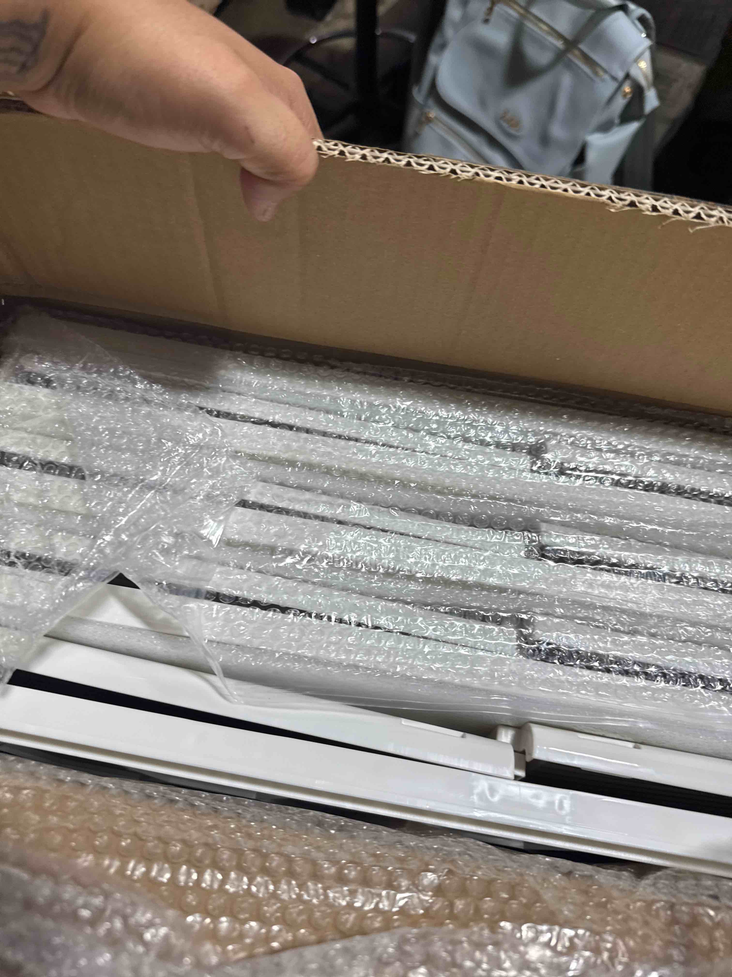 https://s3.amazonaws.com/lotting-images-prod/phillipi/GRA0364517_1756299440408.jpeg