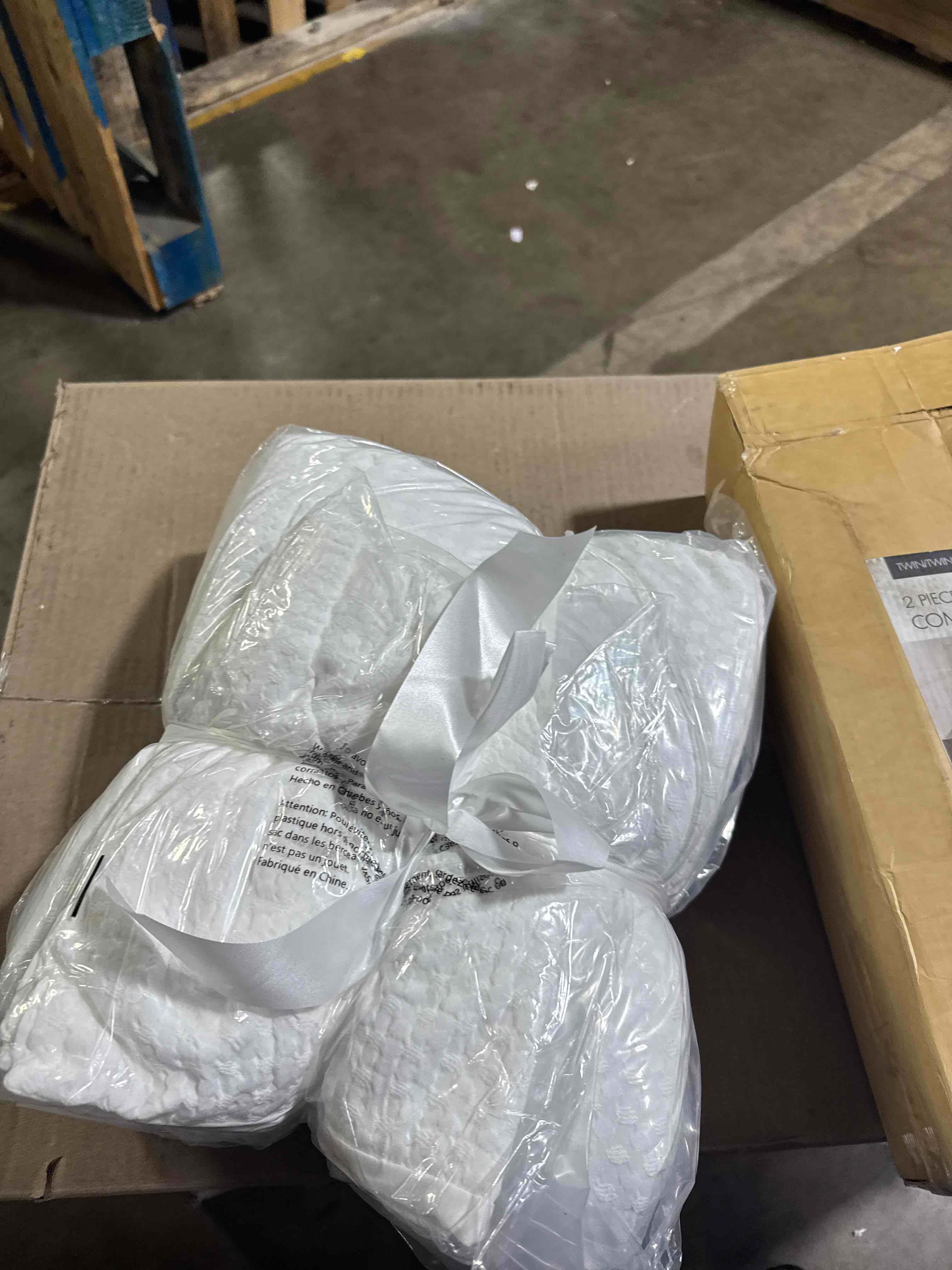 https://s3.amazonaws.com/lotting-images-prod/phillipi/GRA0364585_1756133584103.jpeg