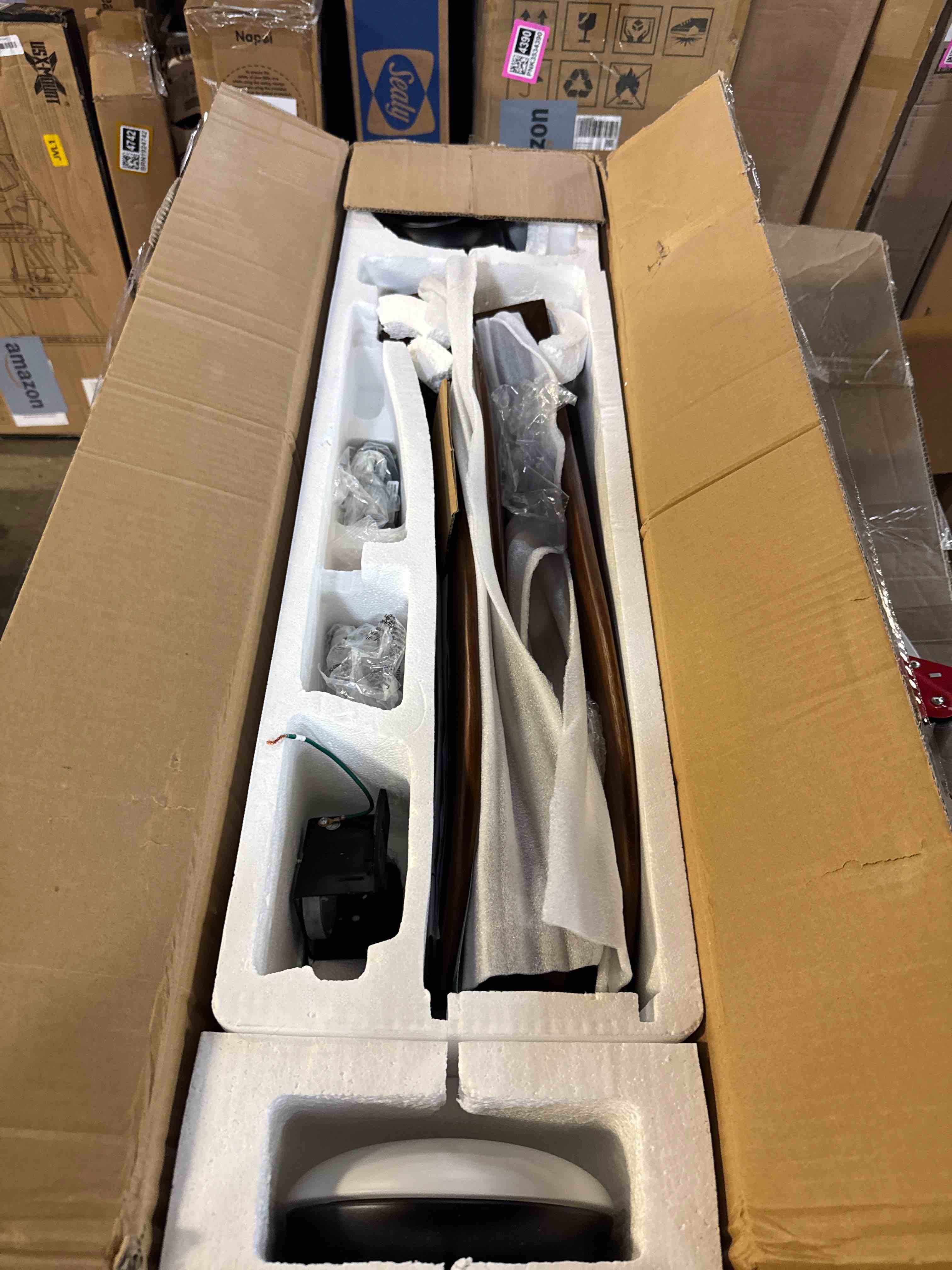 https://s3.amazonaws.com/lotting-images-prod/phillipi/GRA0364593_1755807193265.jpeg