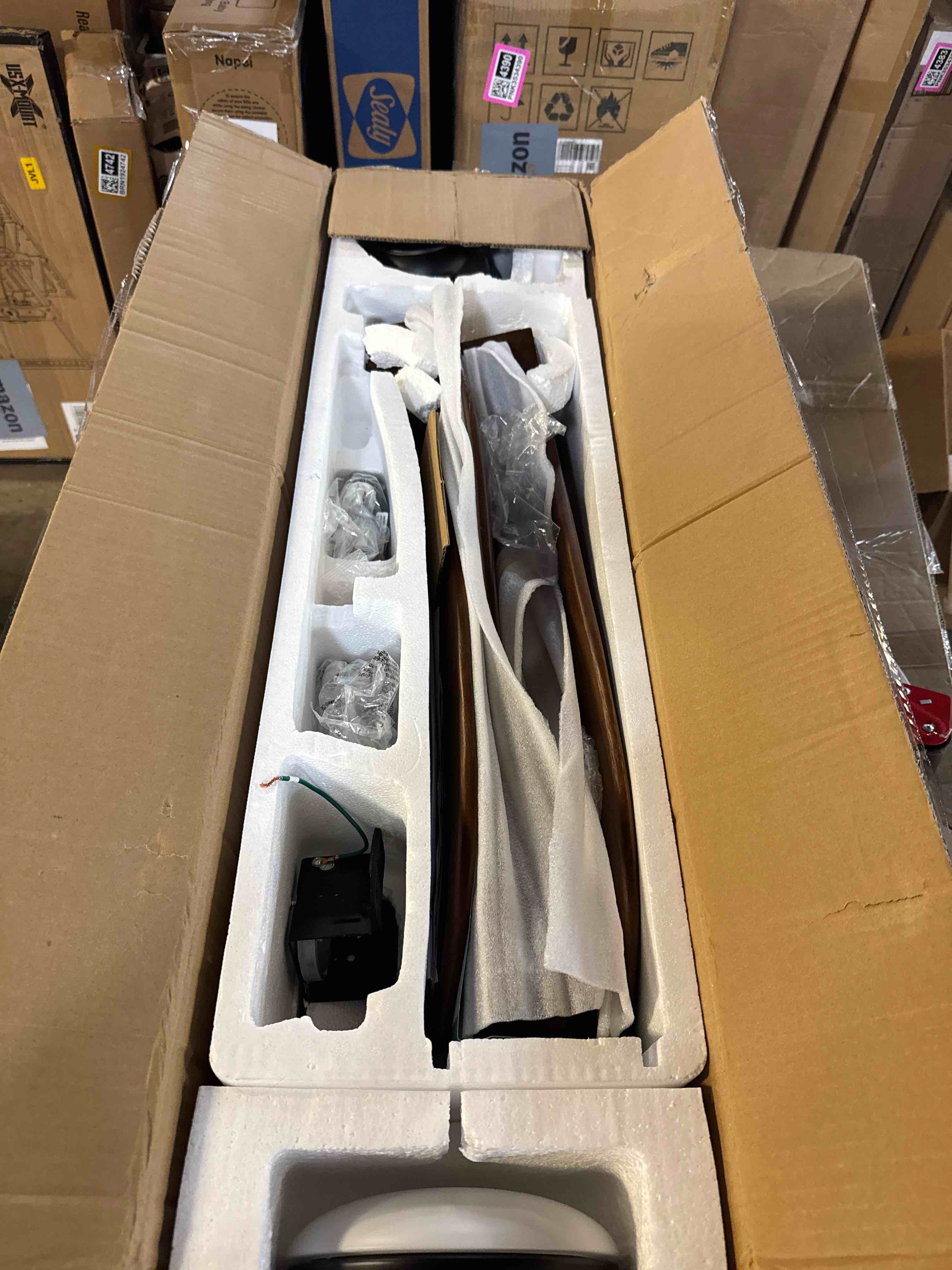 https://s3.amazonaws.com/lotting-images-prod/phillipi/GRA0364593_1755807194086.jpeg
