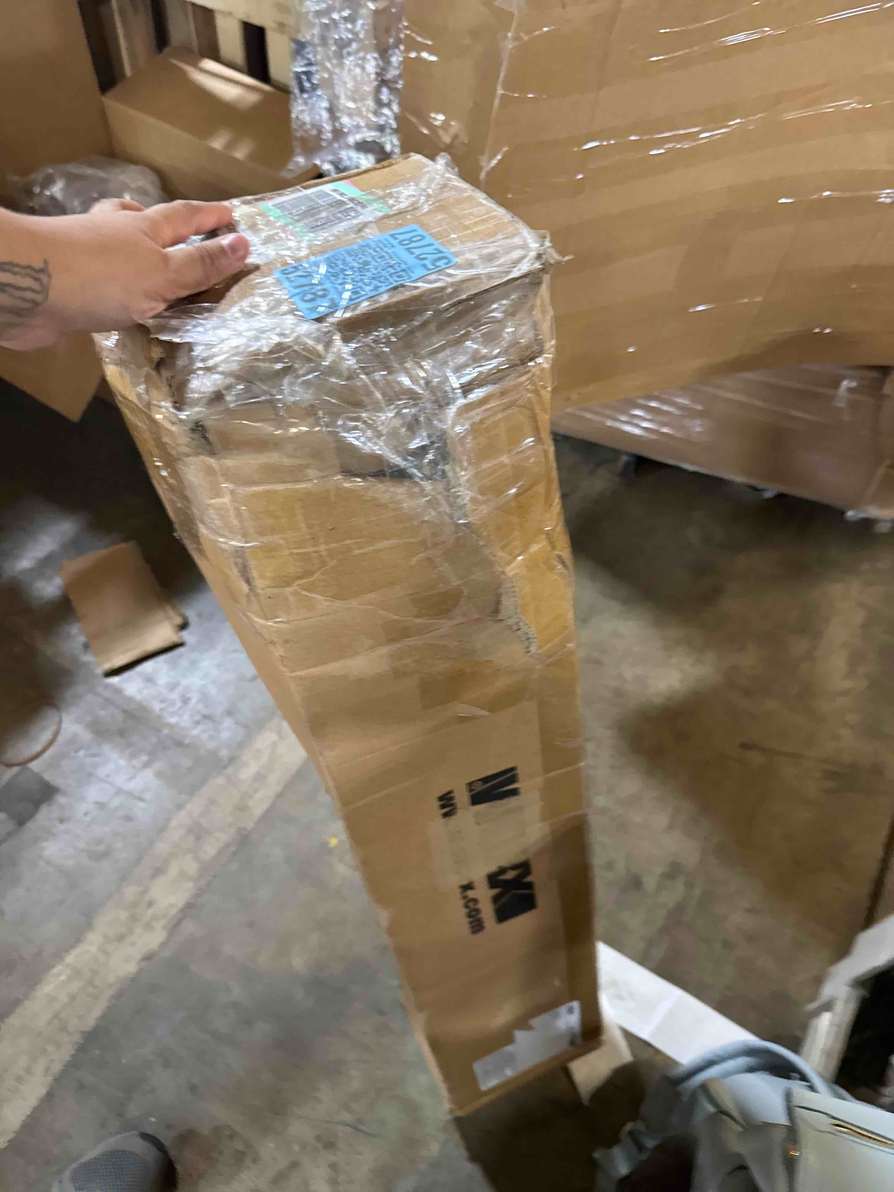 https://s3.amazonaws.com/lotting-images-prod/phillipi/GRA0364603_1755805314353.jpeg