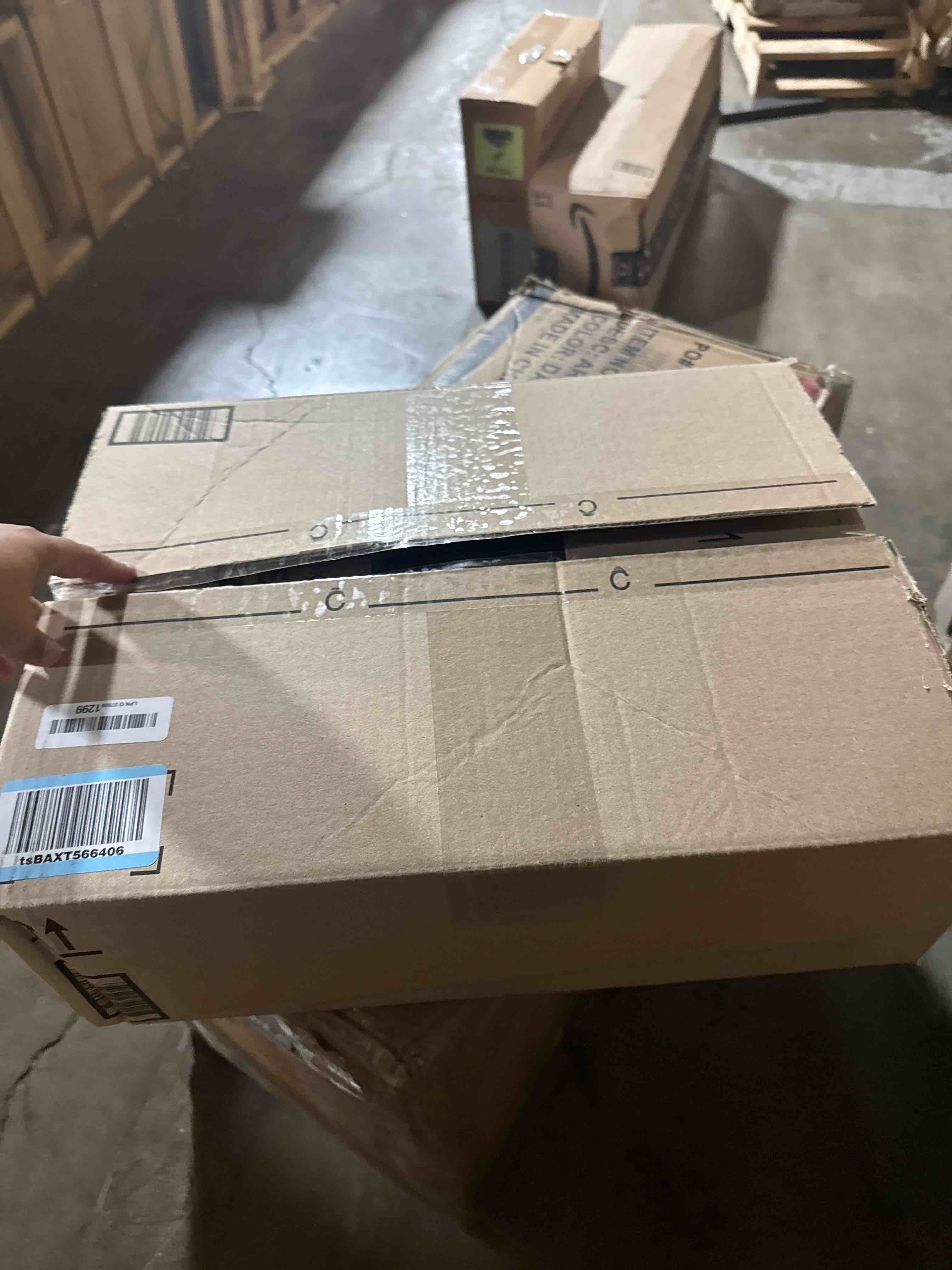 https://s3.amazonaws.com/lotting-images-prod/phillipi/GRA0364887_1755265055345.jpeg