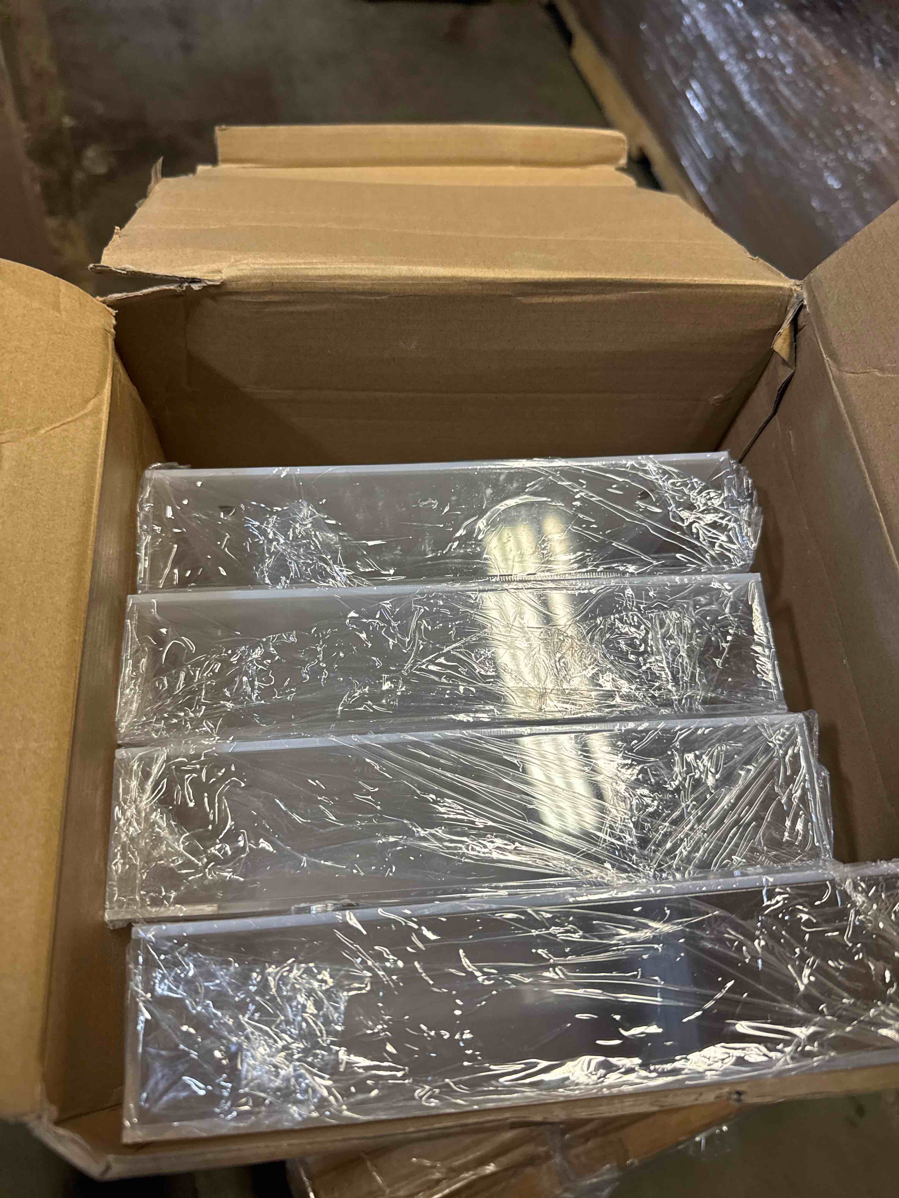 https://s3.amazonaws.com/lotting-images-prod/phillipi/GRA0365032_1754421824806.jpeg