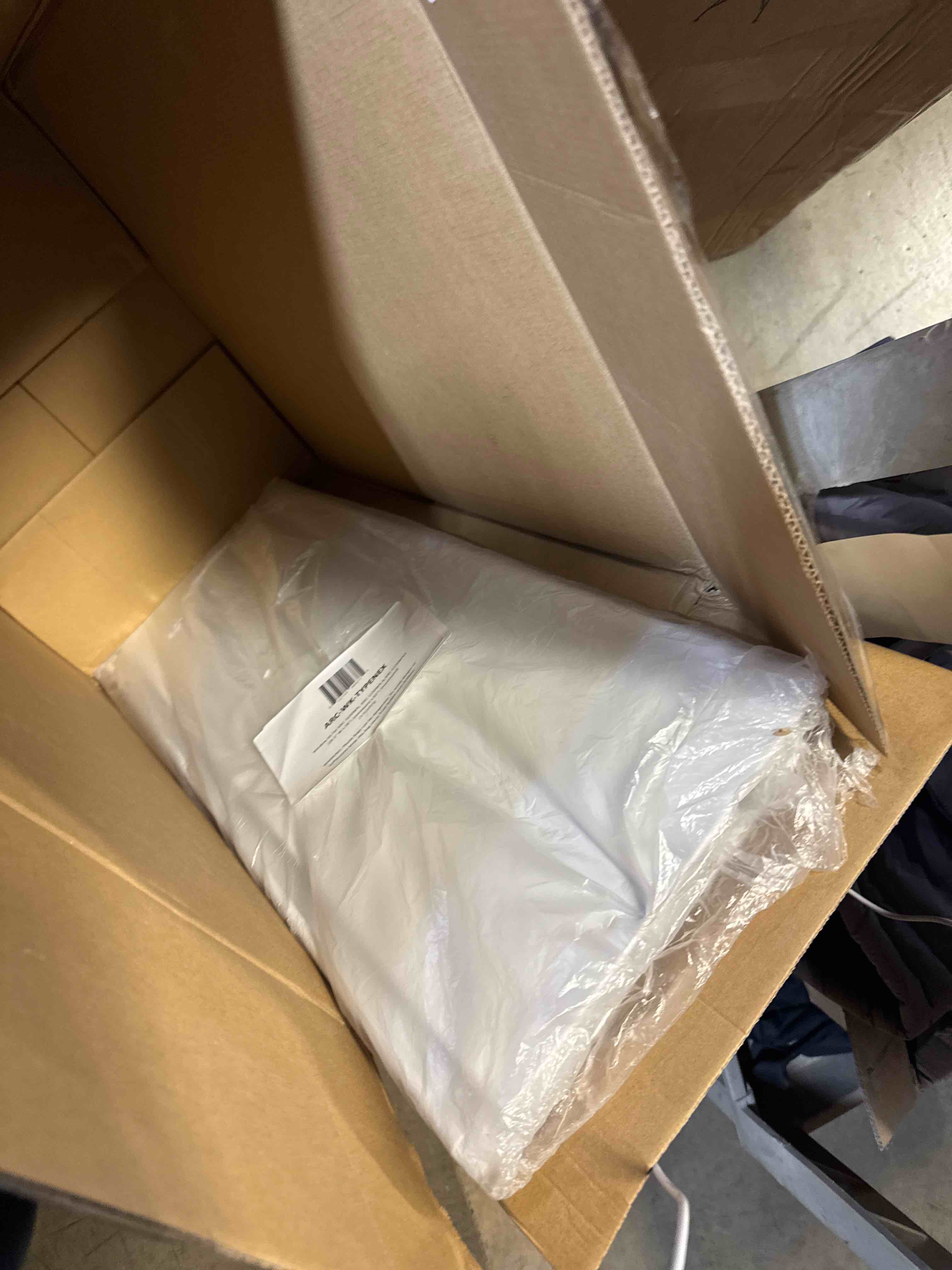 https://s3.amazonaws.com/lotting-images-prod/phillipi/GRA0365035_1754421400334.jpeg