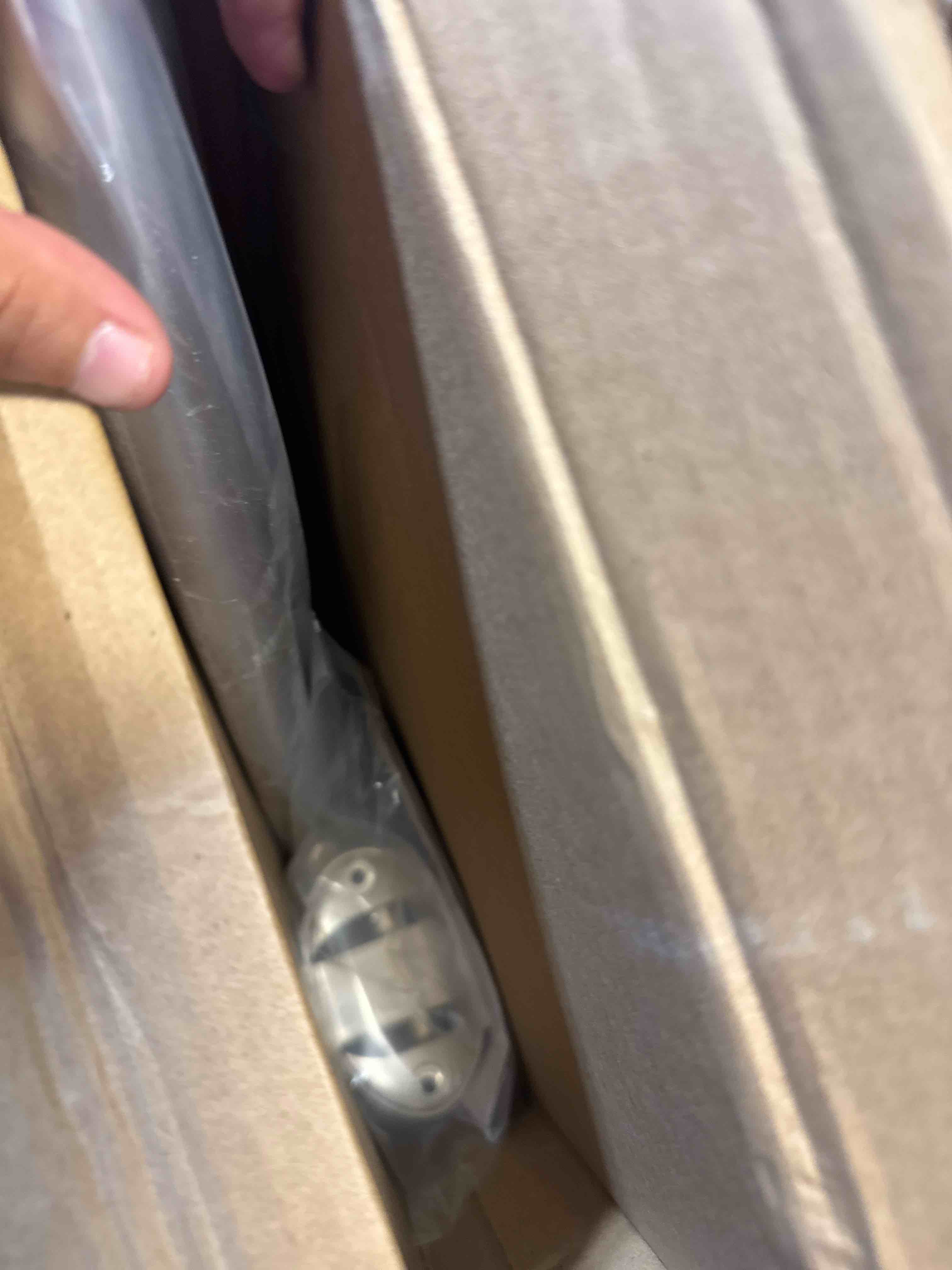 https://s3.amazonaws.com/lotting-images-prod/phillipi/GRA0365048_1754418344402.jpeg