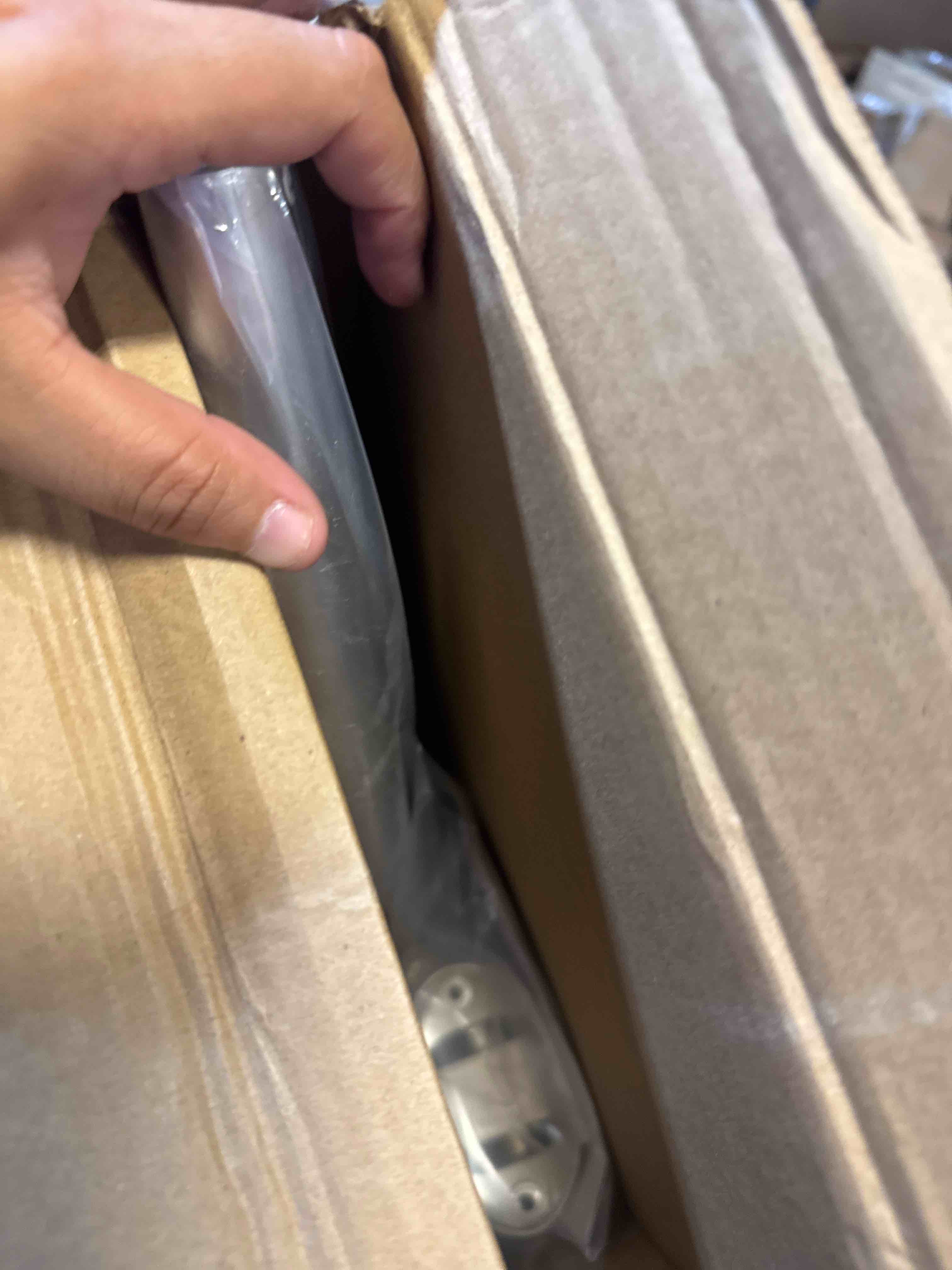 https://s3.amazonaws.com/lotting-images-prod/phillipi/GRA0365048_1754418345362.jpeg