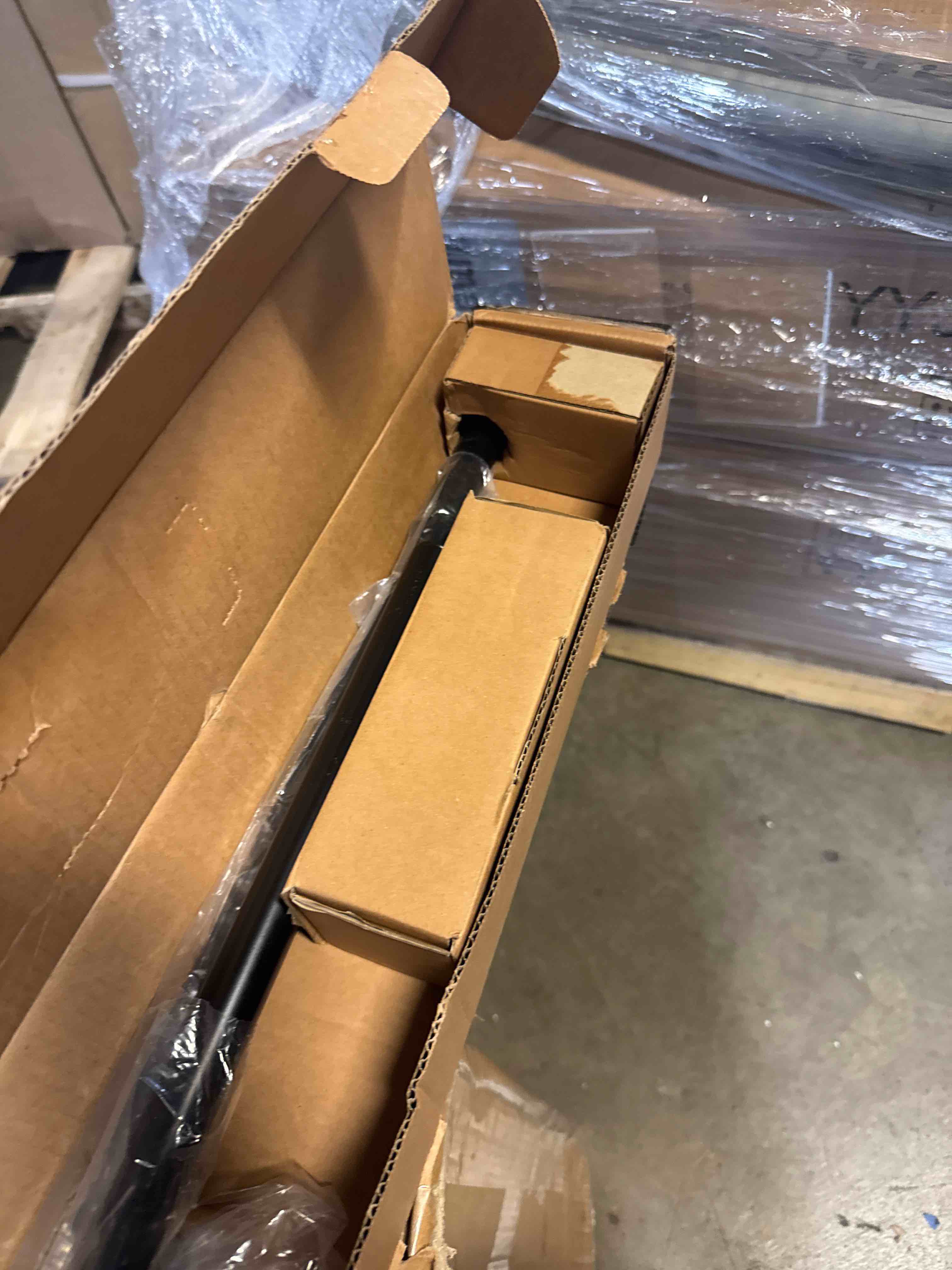 https://s3.amazonaws.com/lotting-images-prod/phillipi/GRA0365052_1754417727613.jpeg