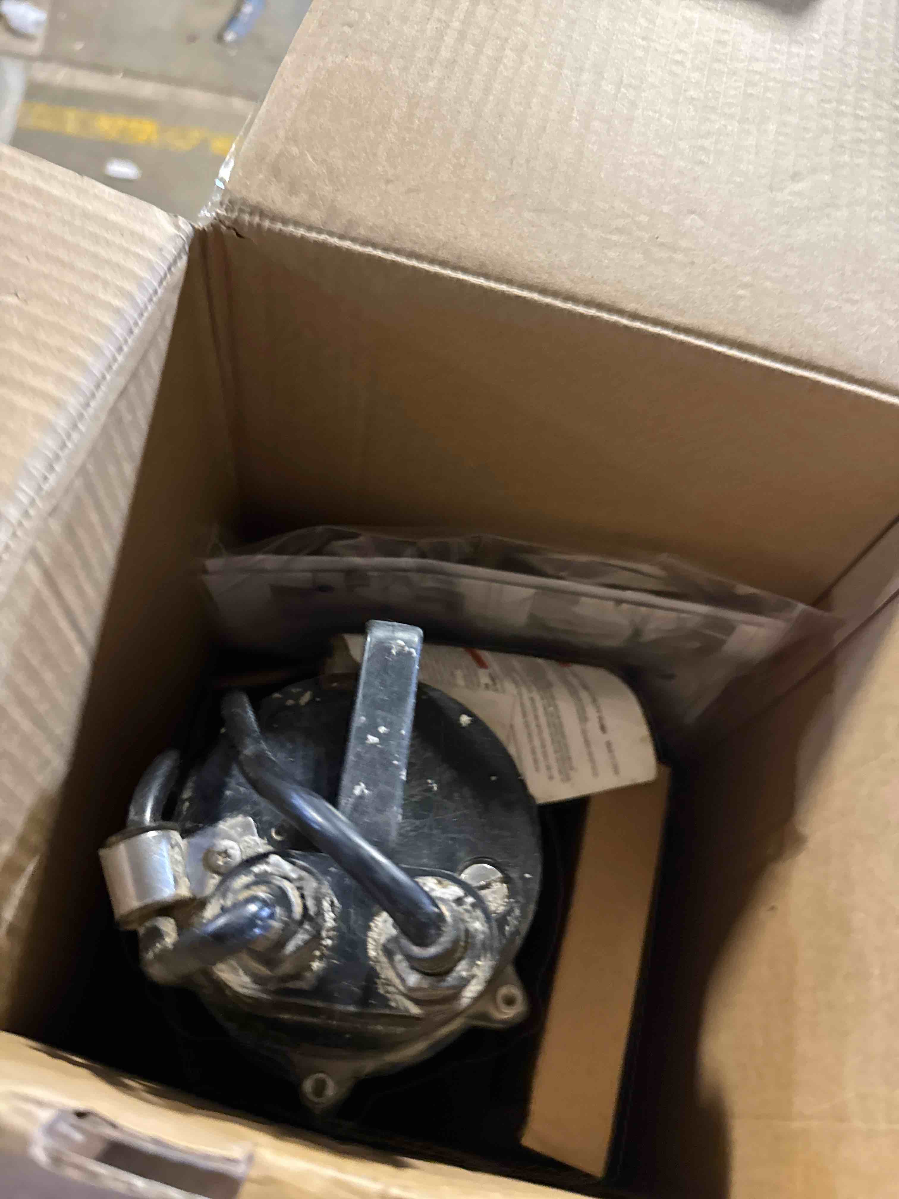 https://s3.amazonaws.com/lotting-images-prod/phillipi/GRA0365229_1753729300449.jpeg