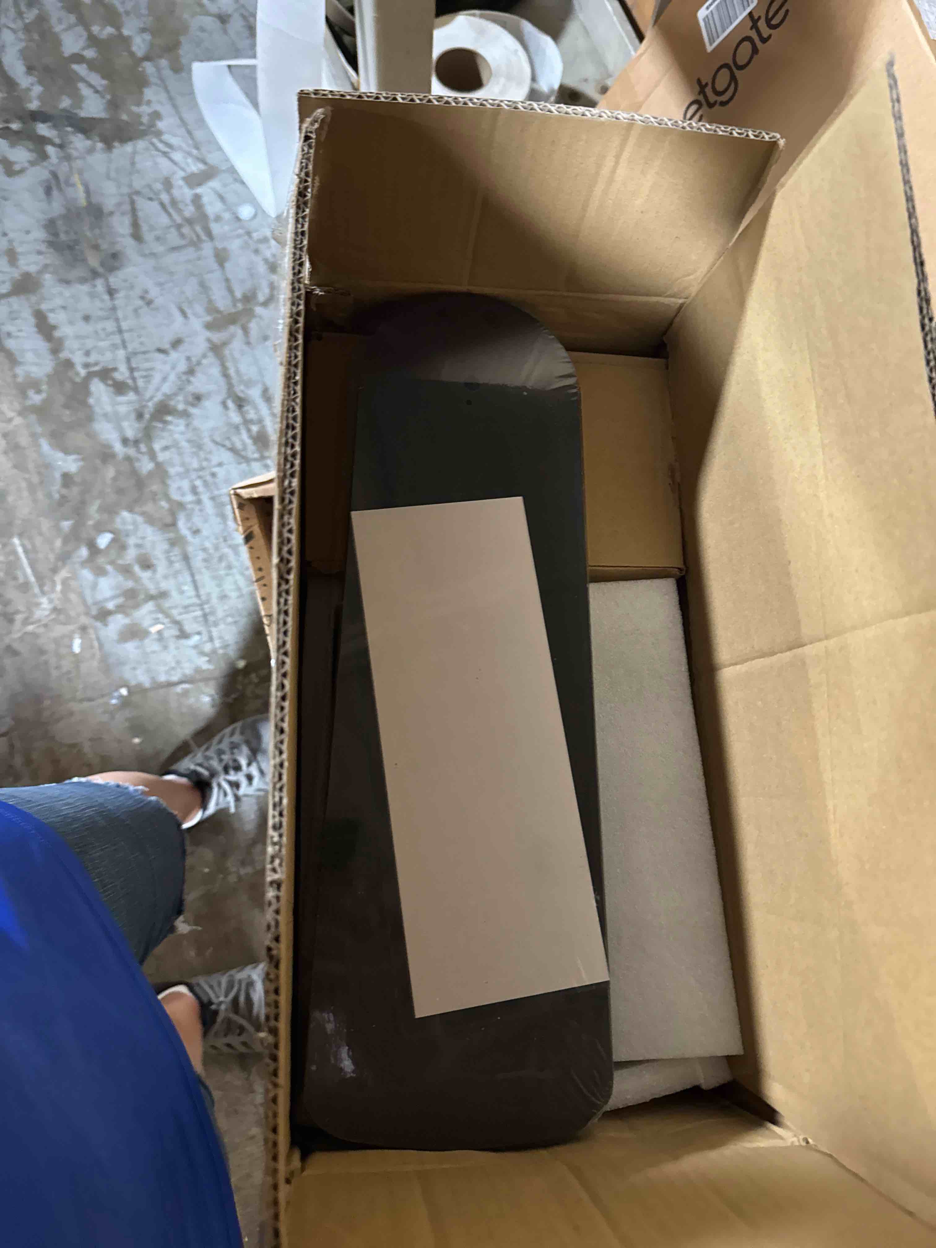 https://s3.amazonaws.com/lotting-images-prod/phillipi/GRA0365335_1752769197979.jpeg