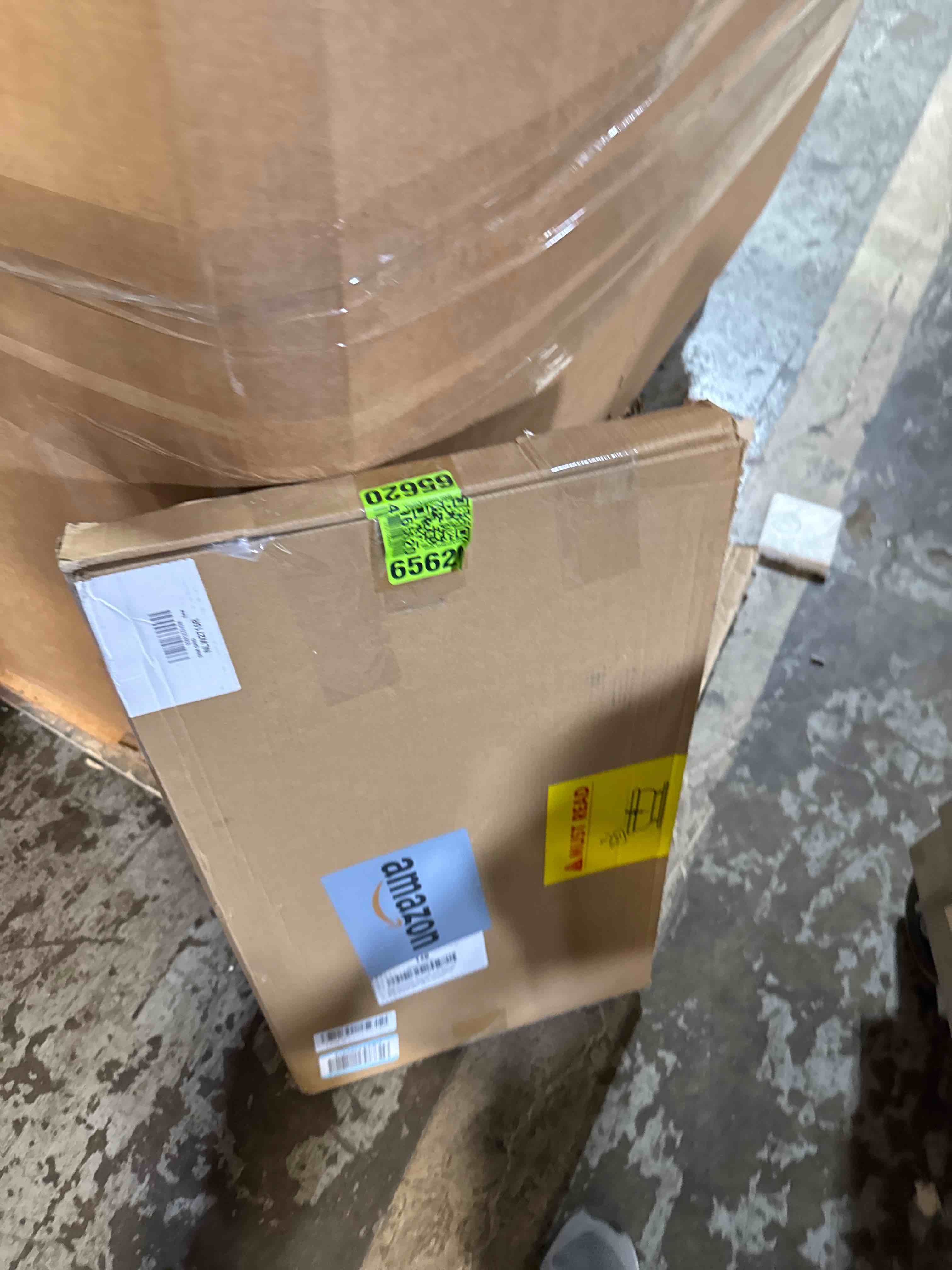 https://s3.amazonaws.com/lotting-images-prod/phillipi/GRA0365421_1752608792602.jpeg