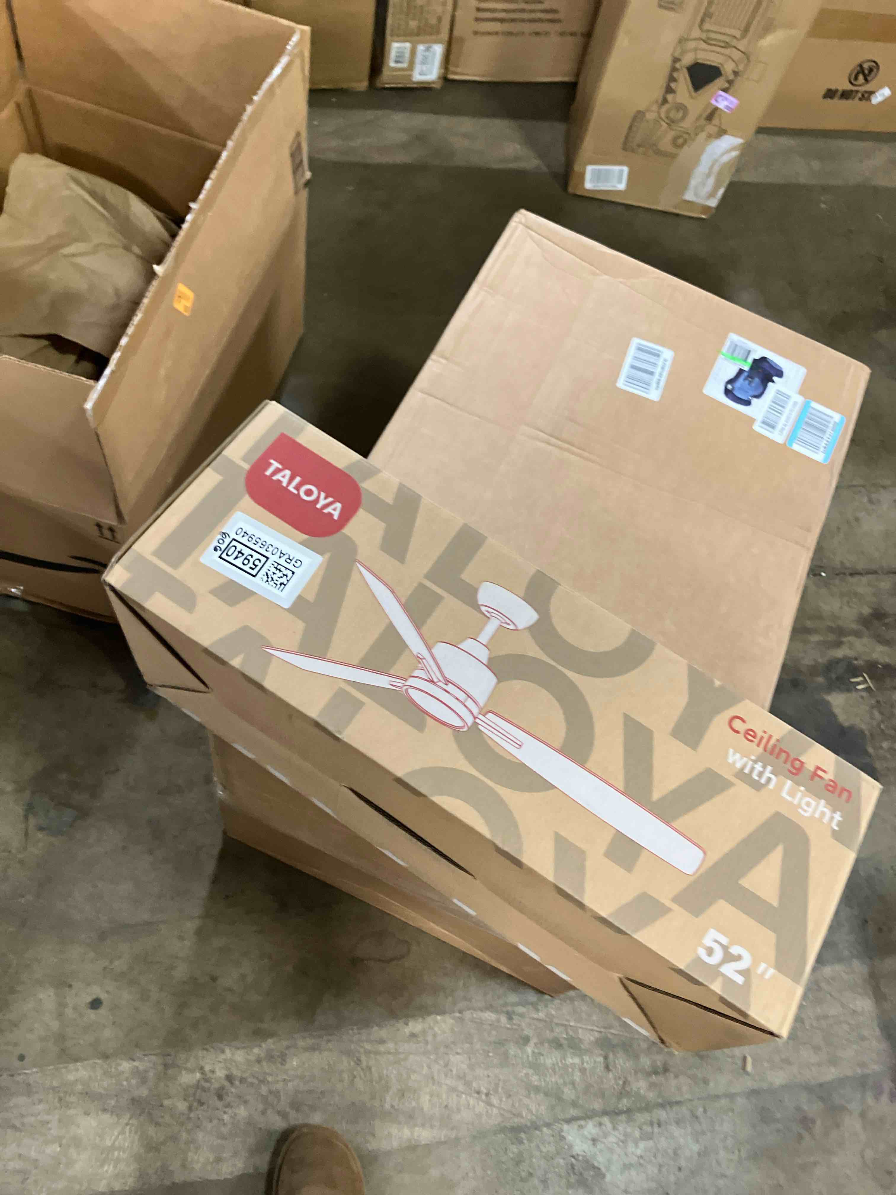 https://s3.amazonaws.com/lotting-images-prod/phillipi/GRA0365940_1745348001389.jpeg