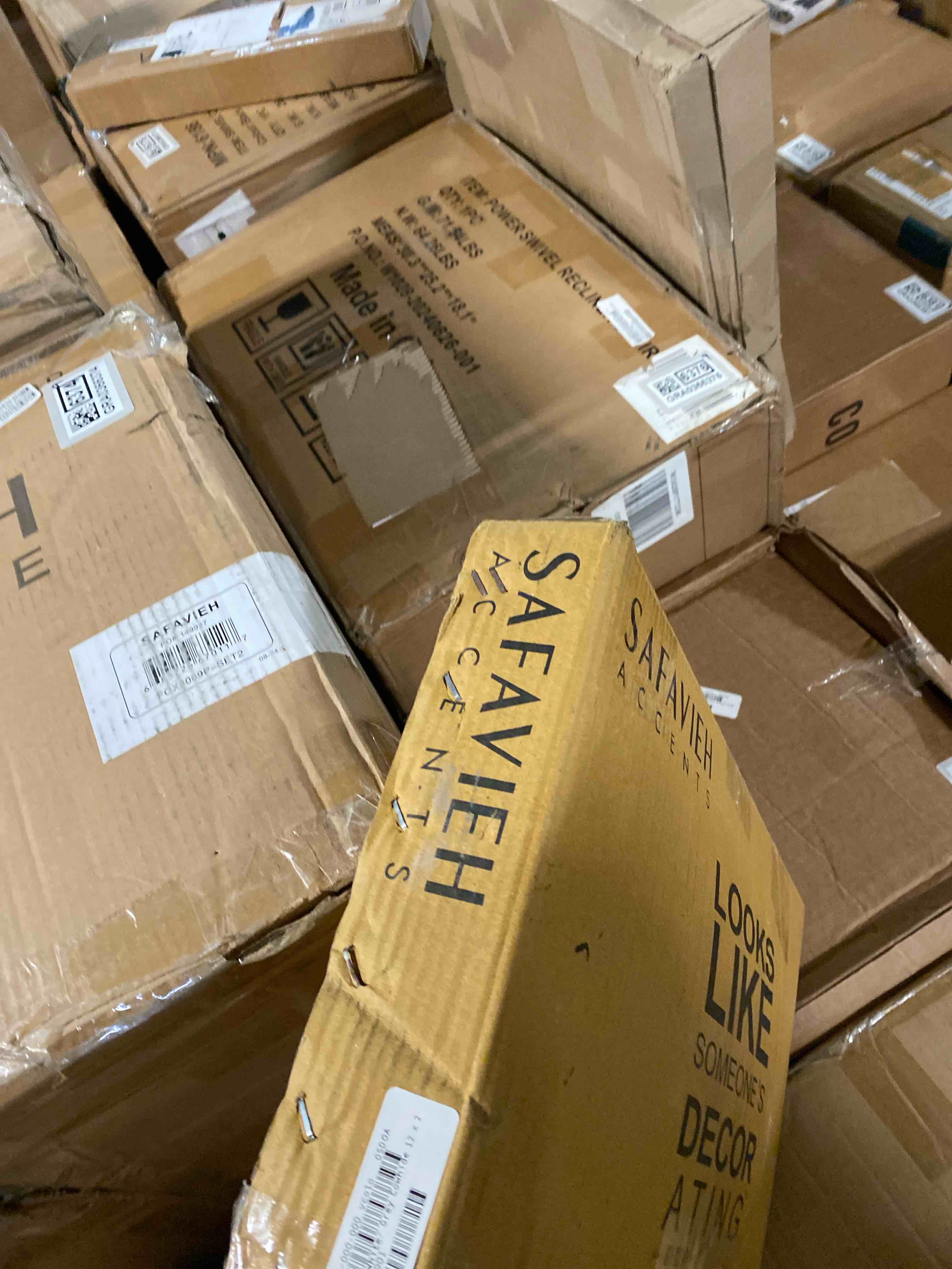 https://s3.amazonaws.com/lotting-images-prod/phillipi/GRA0366399_1736546457991.jpeg