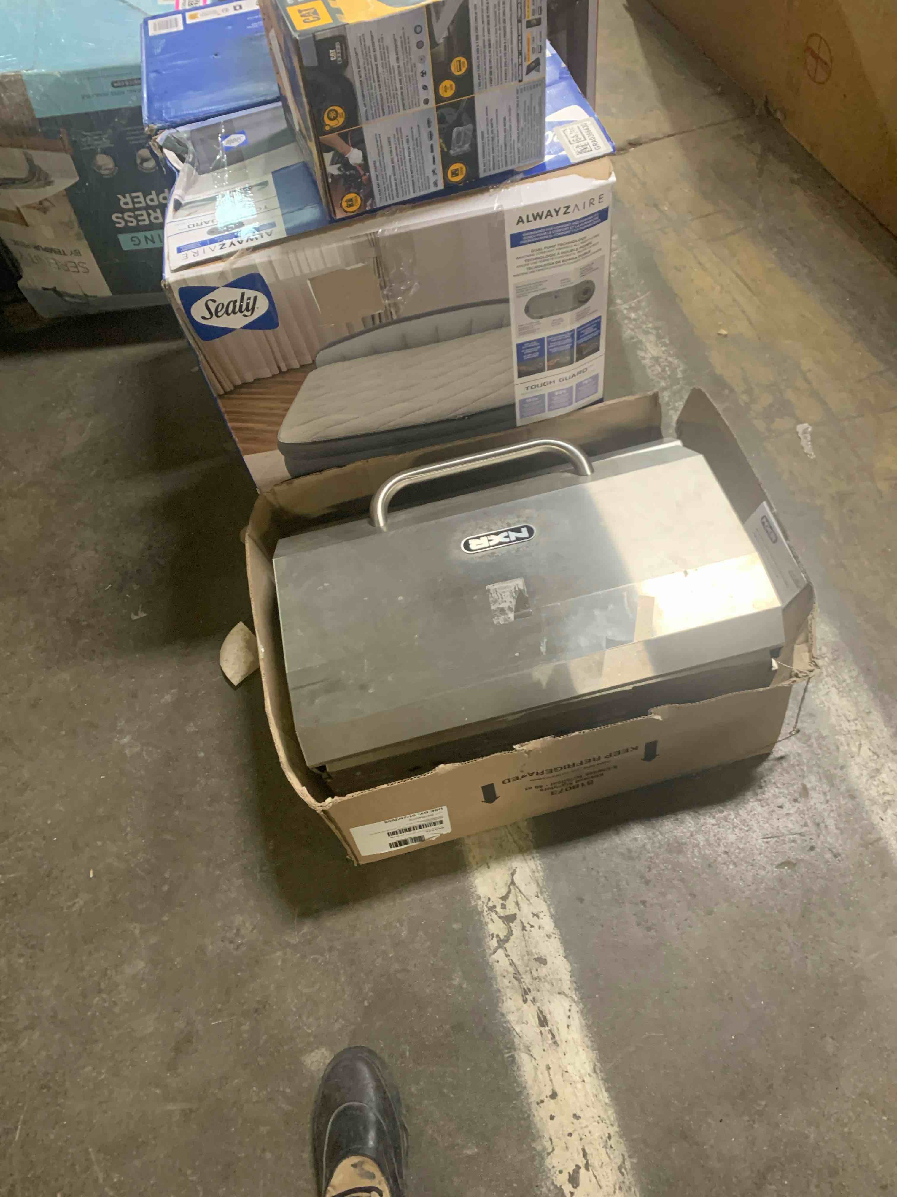 https://s3.amazonaws.com/lotting-images-prod/phillipi/GRA0366437_1736450734950.jpeg