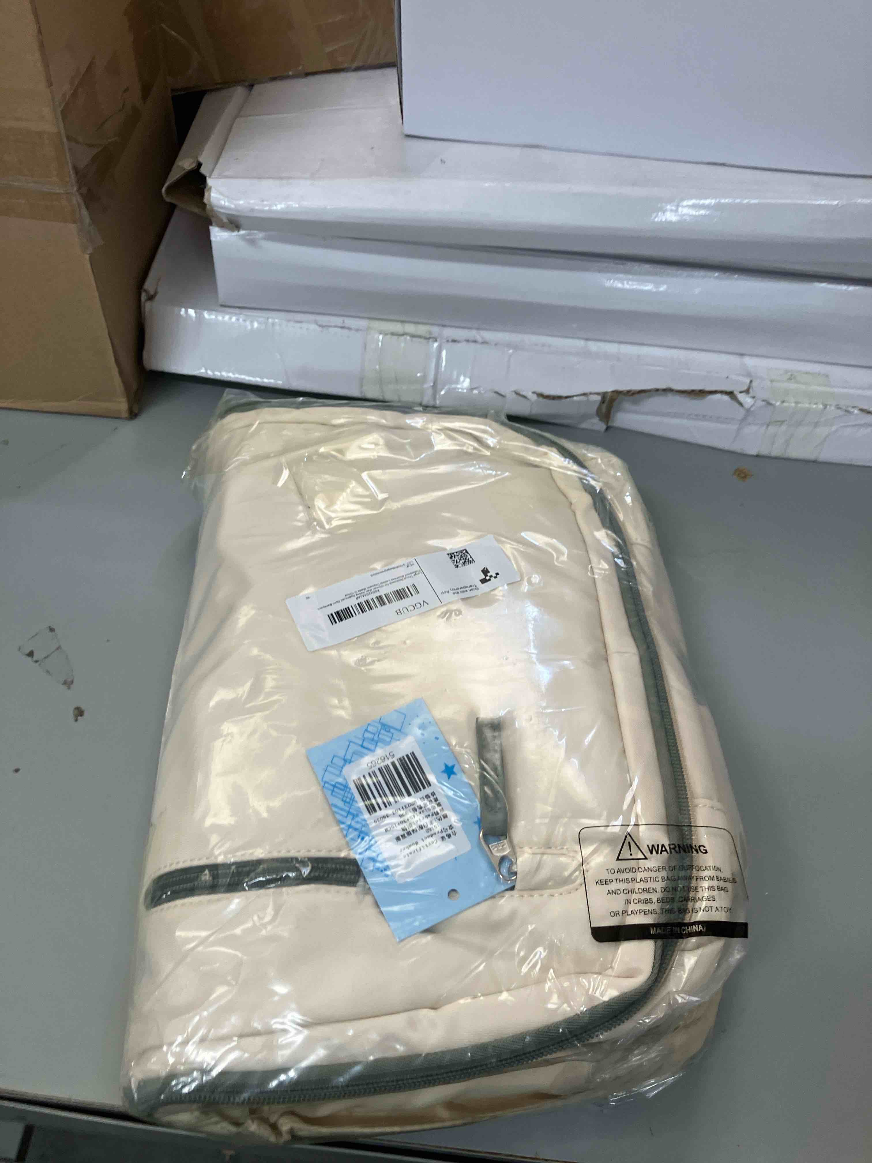 https://s3.amazonaws.com/lotting-images-prod/phillipi/GRA0368324_1737559723485.jpeg