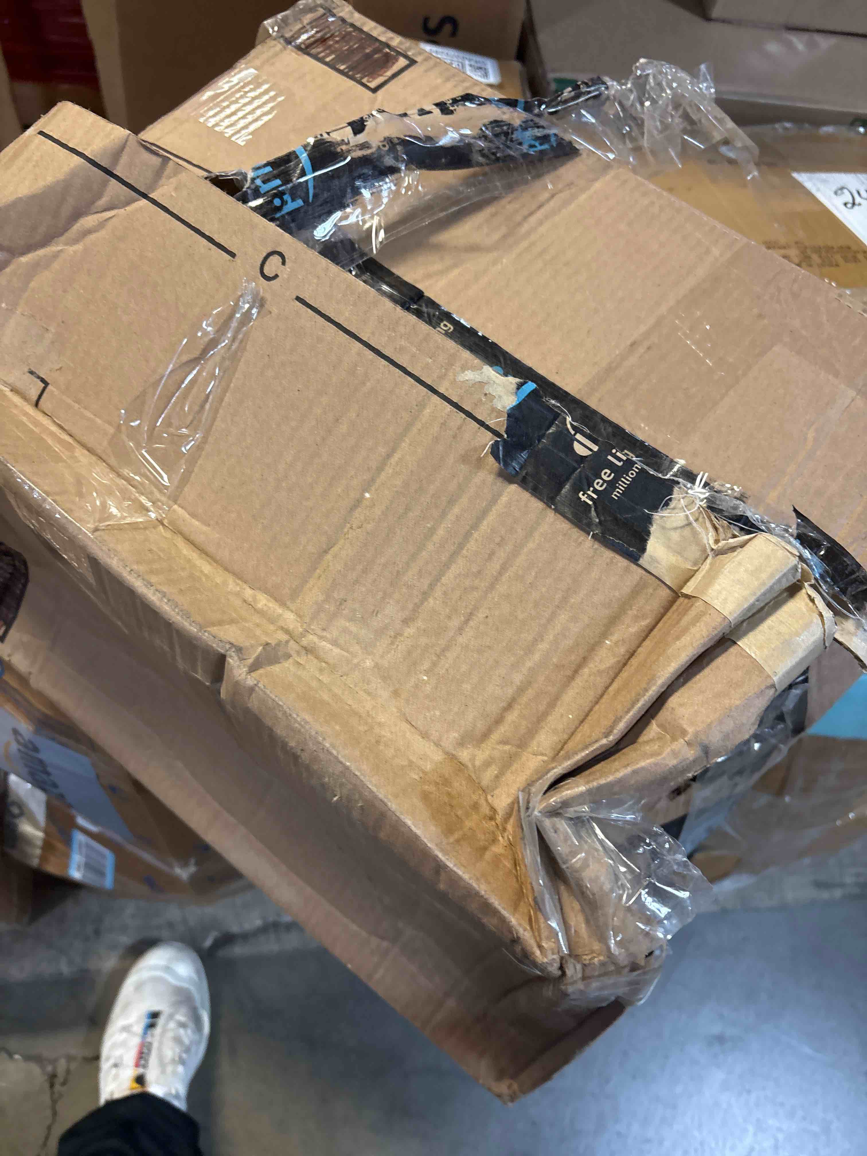 https://s3.amazonaws.com/lotting-images-prod/phillipi/GRA0370291_1760711038818.jpeg