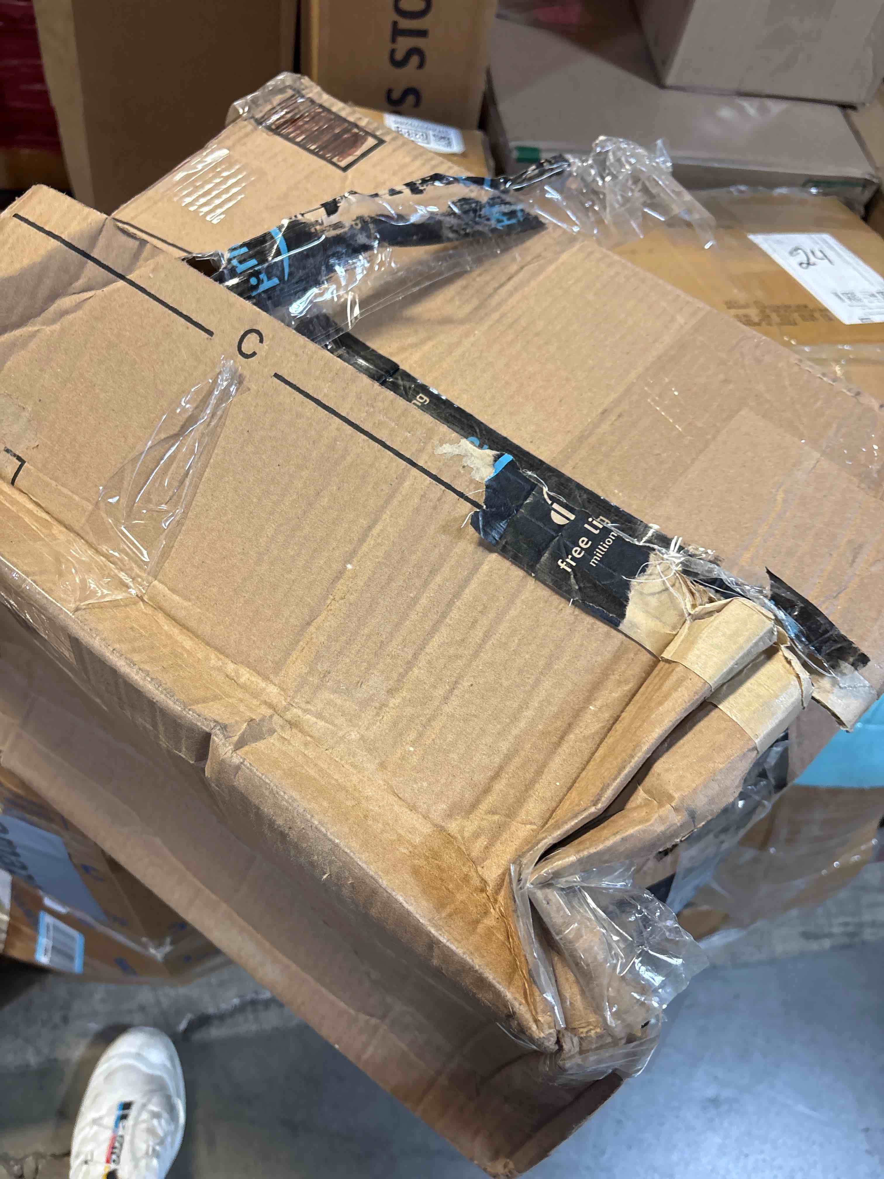 https://s3.amazonaws.com/lotting-images-prod/phillipi/GRA0370291_1760711039704.jpeg