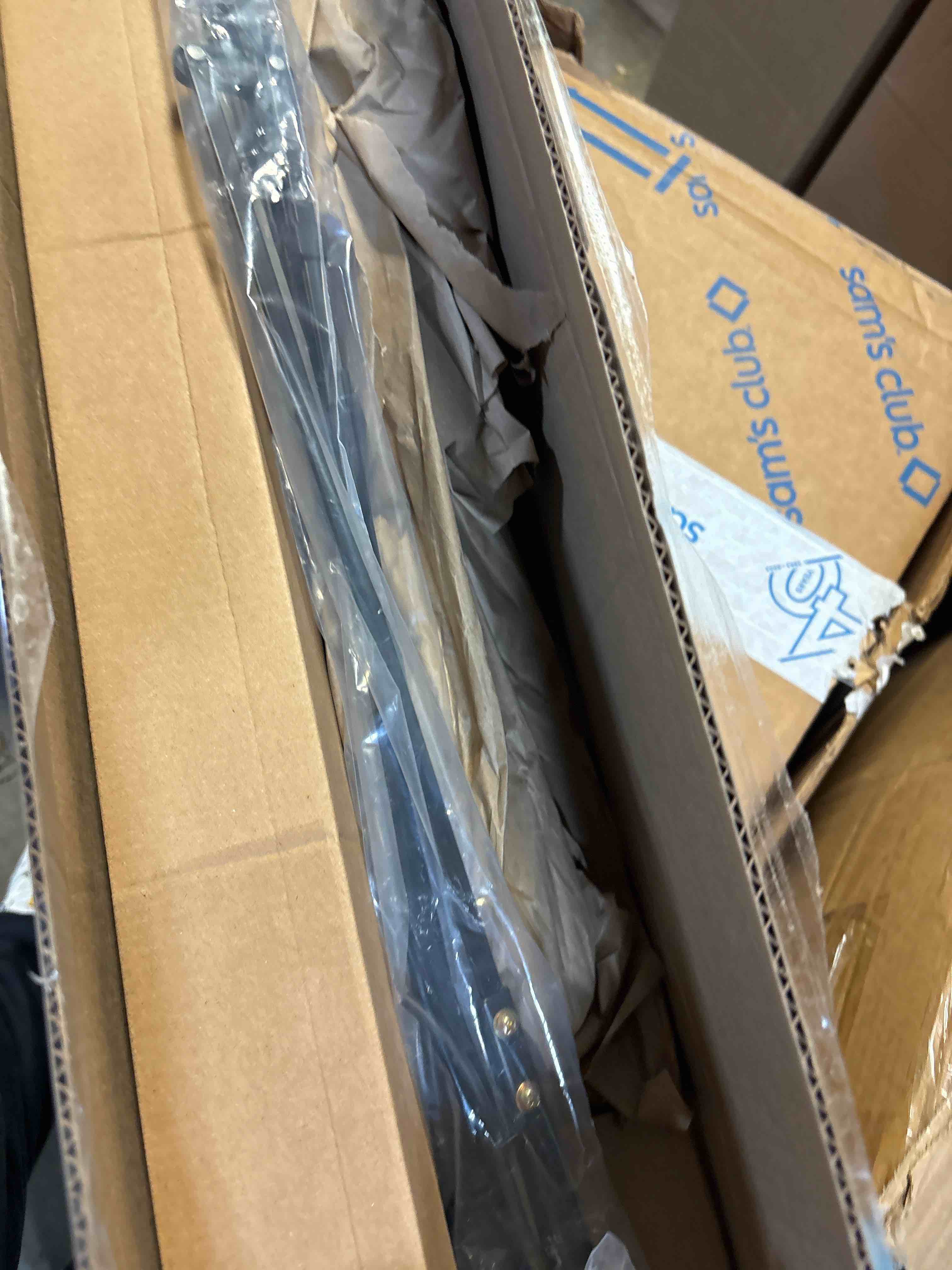 https://s3.amazonaws.com/lotting-images-prod/phillipi/GRA0370293_1760711667119.jpeg