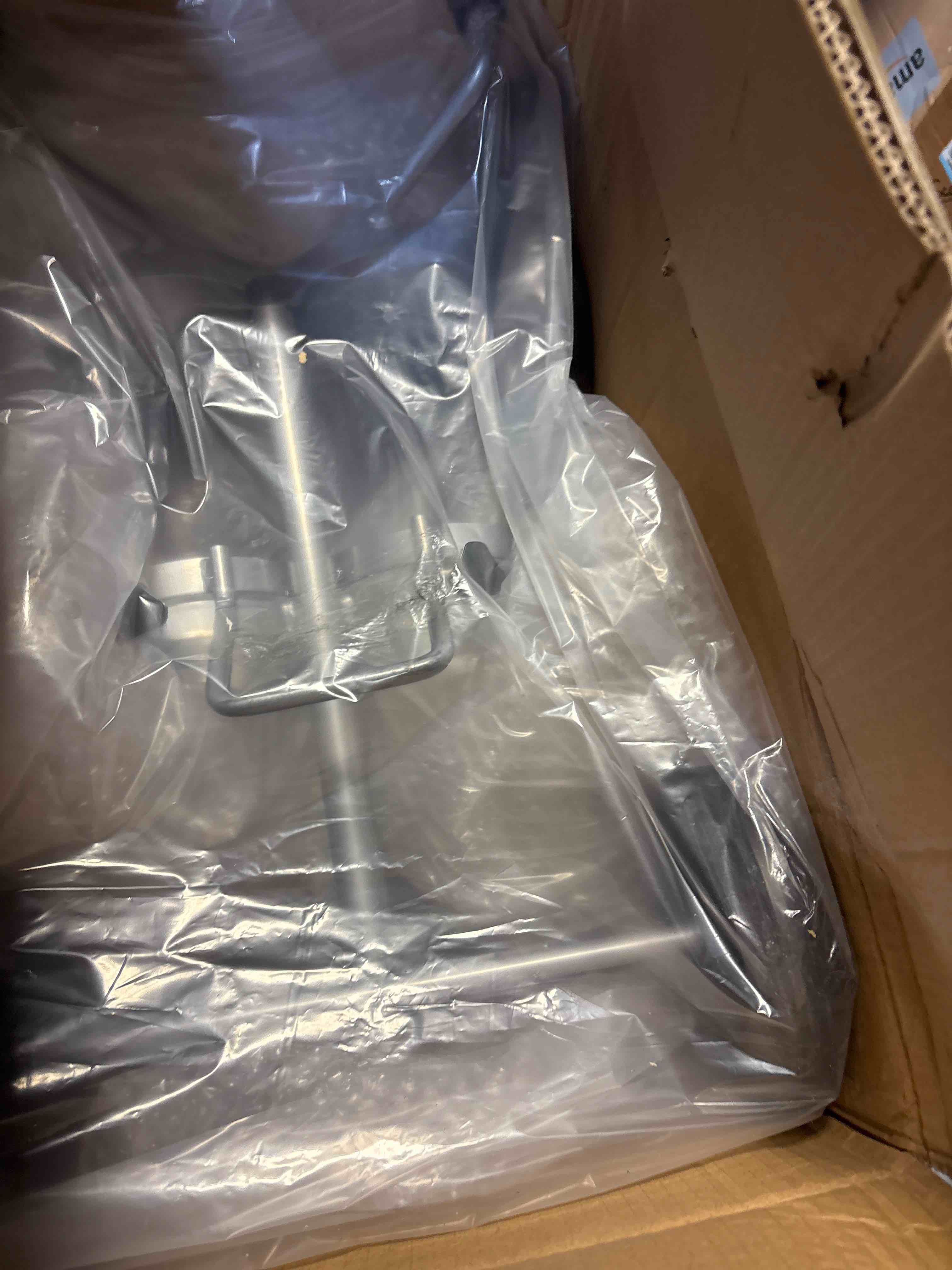 https://s3.amazonaws.com/lotting-images-prod/phillipi/GRA0370299_1760714221221.jpeg