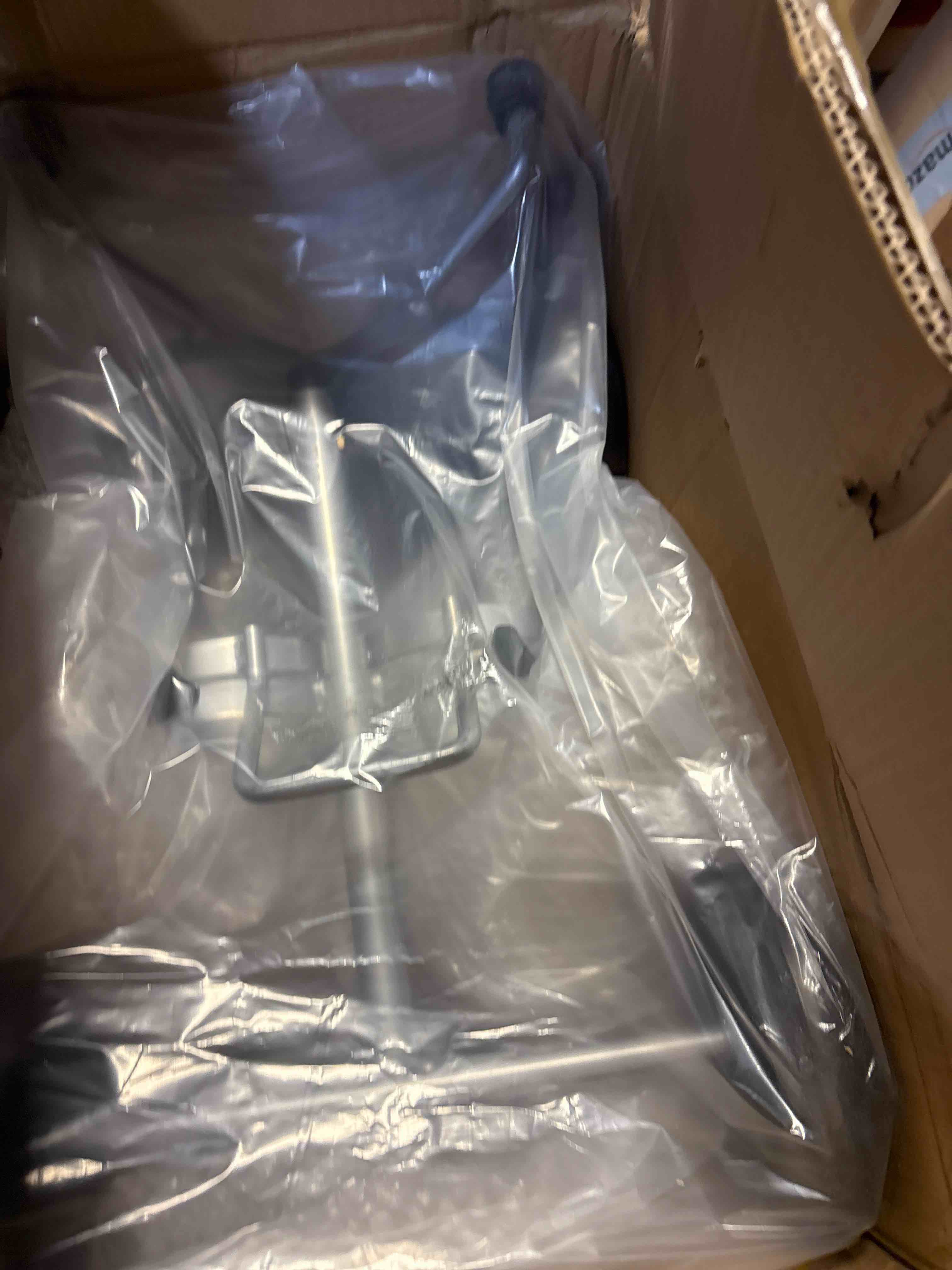 https://s3.amazonaws.com/lotting-images-prod/phillipi/GRA0370299_1760714222112.jpeg