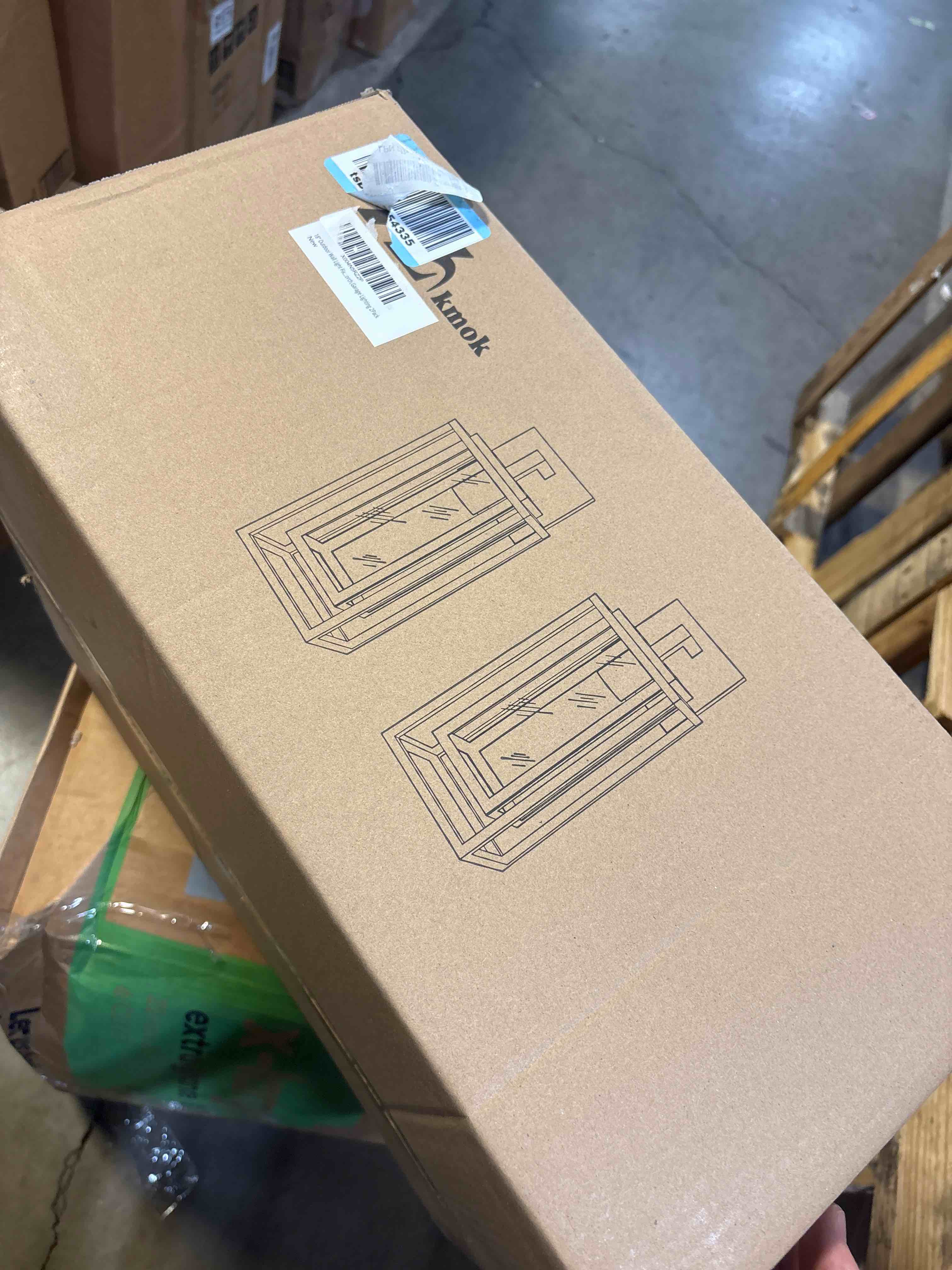 https://s3.amazonaws.com/lotting-images-prod/phillipi/GRA0370335_1760723878713.jpeg