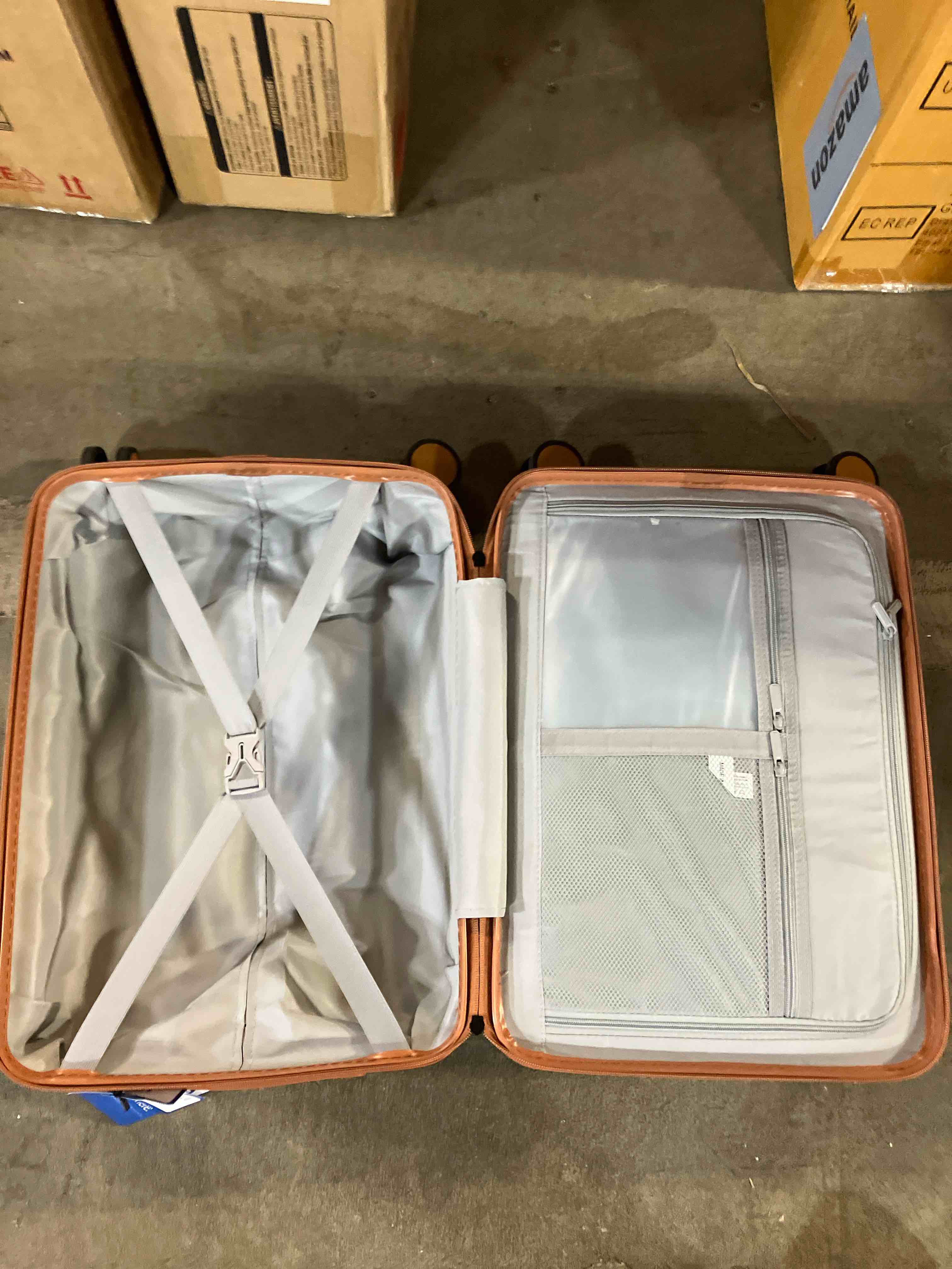 https://s3.amazonaws.com/lotting-images-prod/phillipi/GRA0370407_1760541989731.jpeg