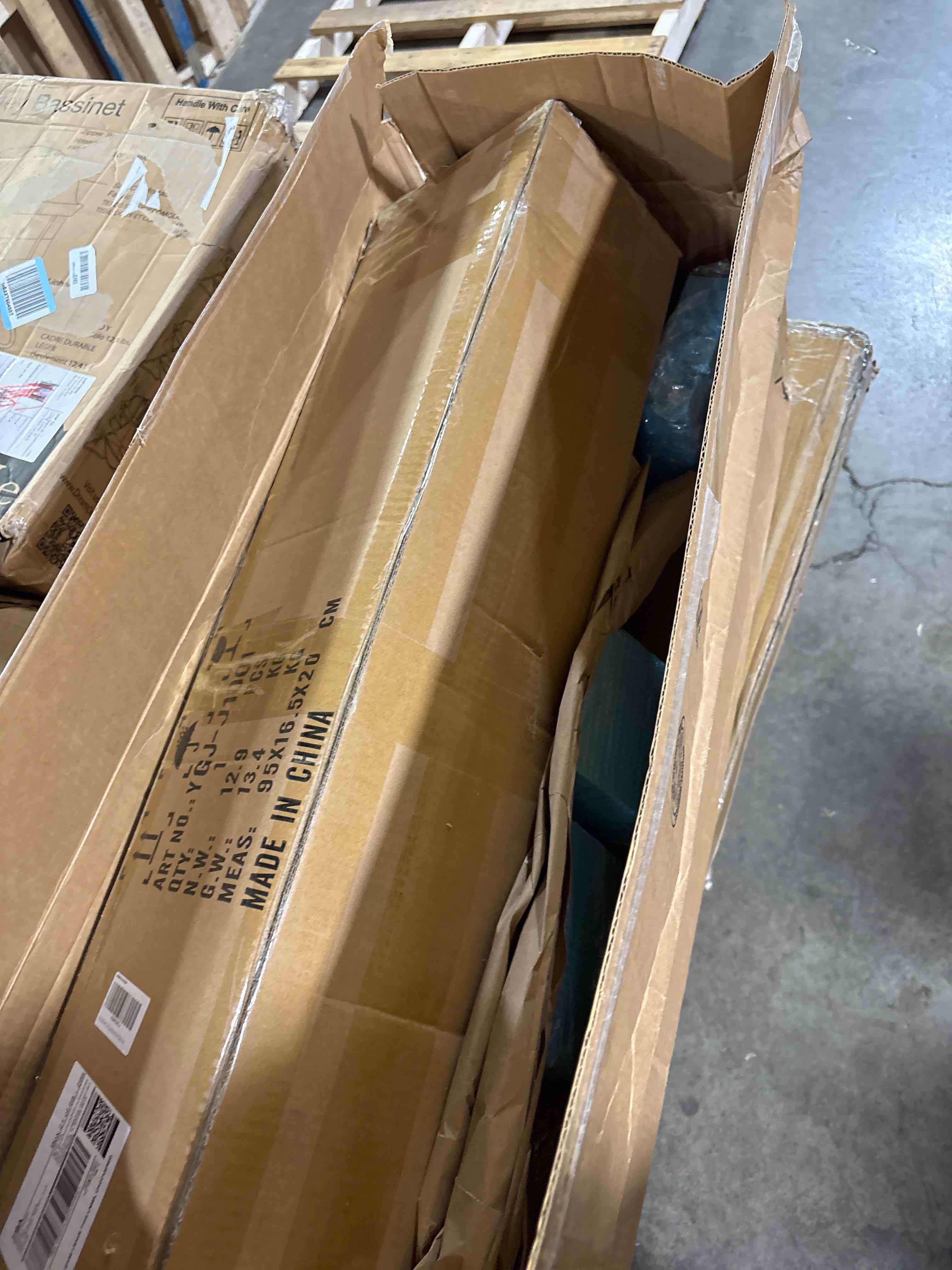 https://s3.amazonaws.com/lotting-images-prod/phillipi/GRA0370639_1759866998623.jpeg