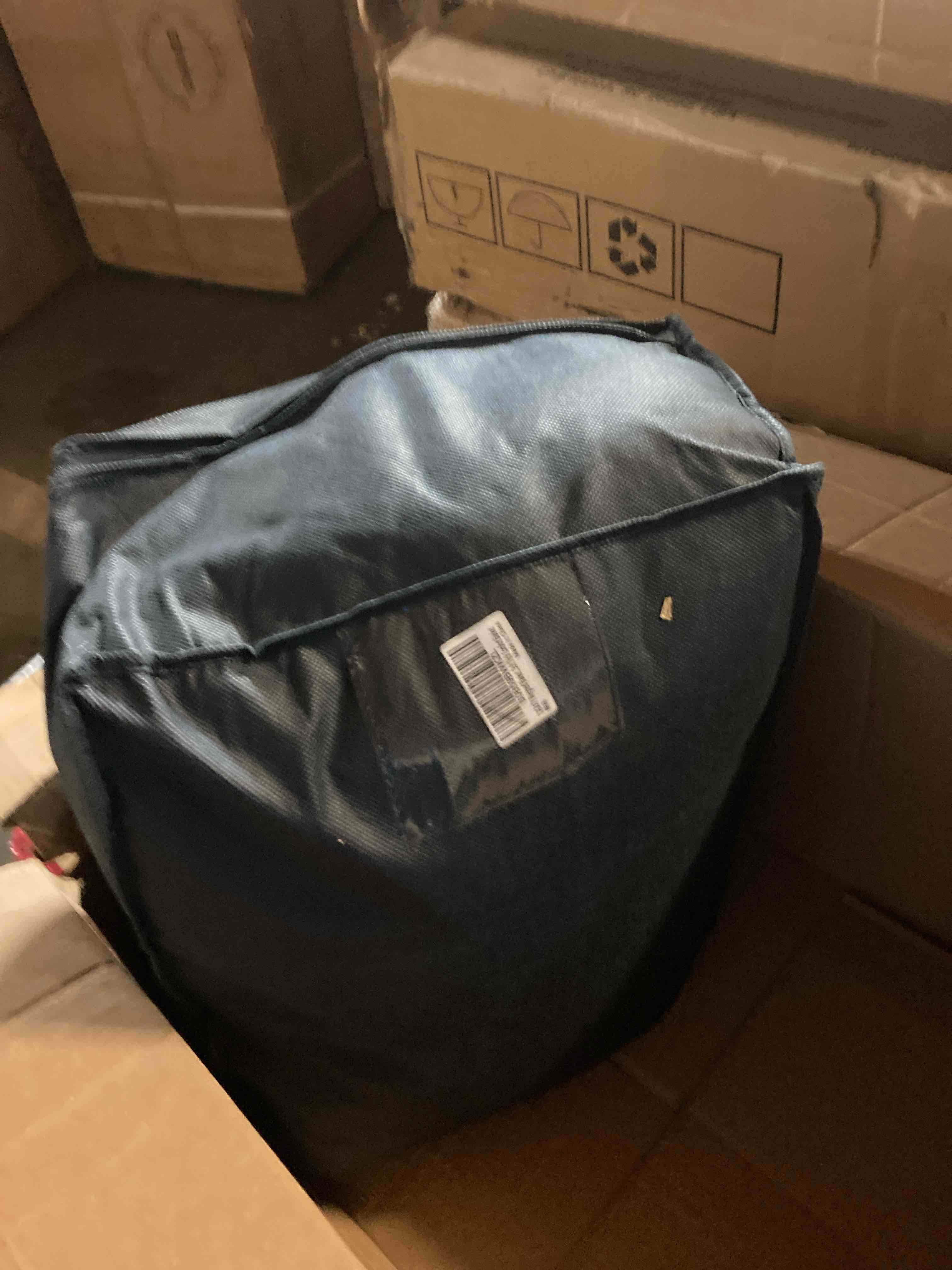 https://s3.amazonaws.com/lotting-images-prod/phillipi/GRA0370863_1759335893481.jpeg