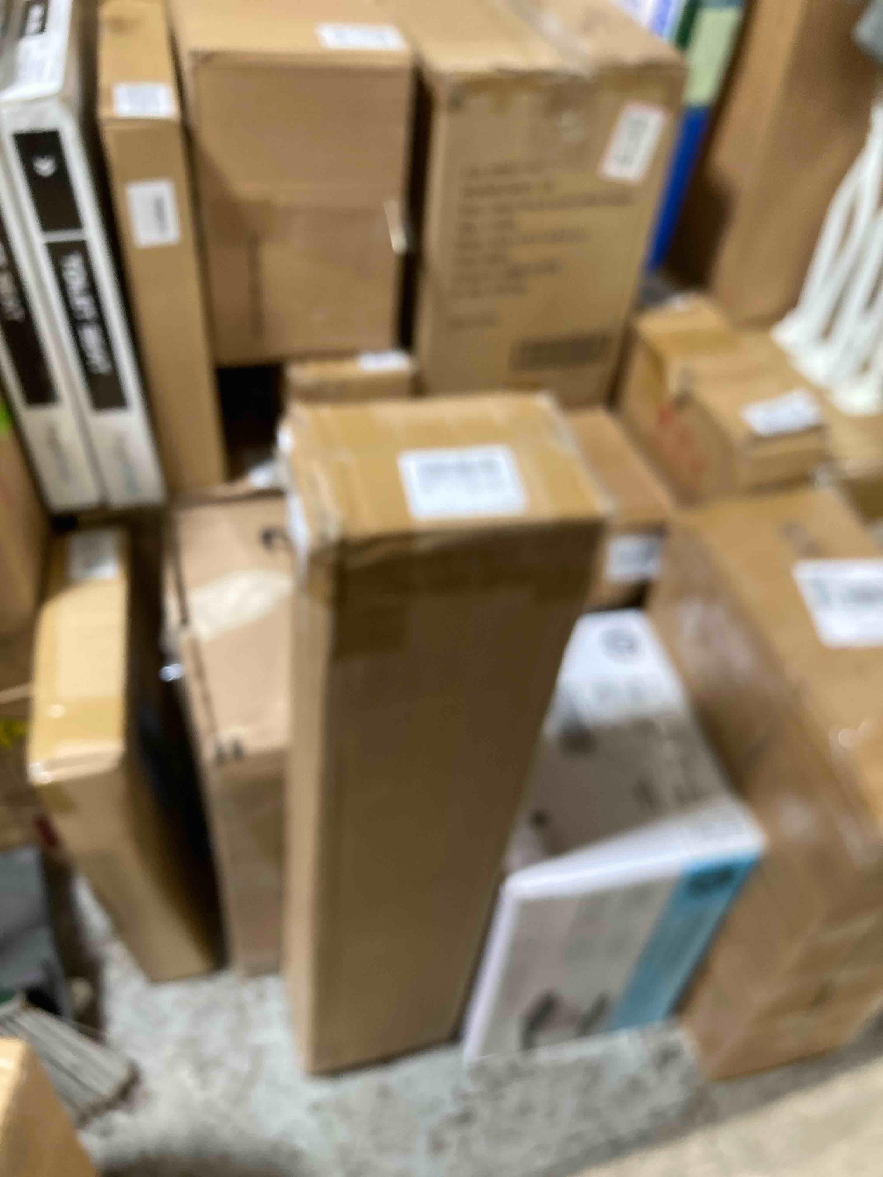https://s3.amazonaws.com/lotting-images-prod/phillipi/GRA0371243_1756404733793.jpeg