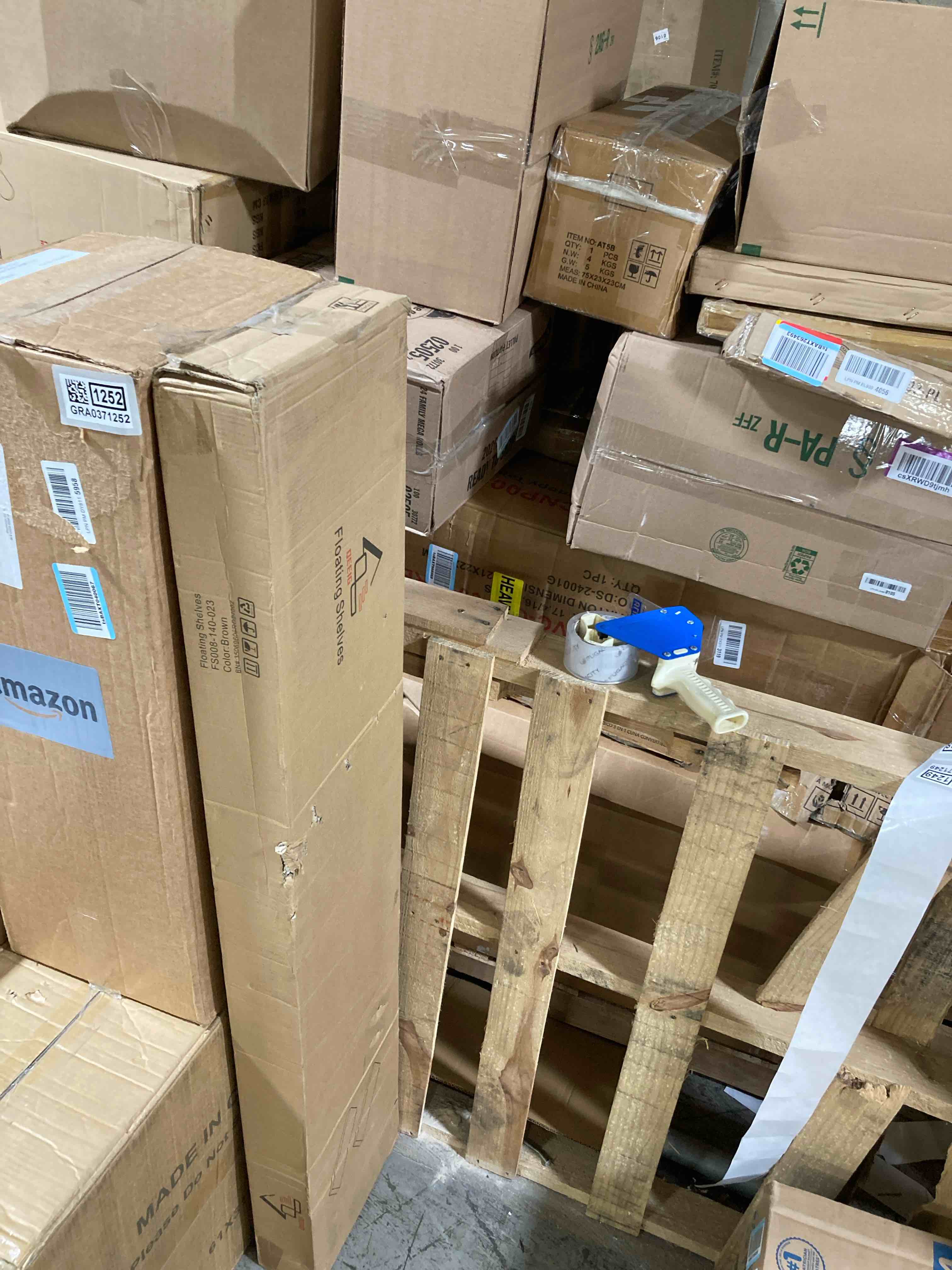 https://s3.amazonaws.com/lotting-images-prod/phillipi/GRA0371249_1756403749487.jpeg
