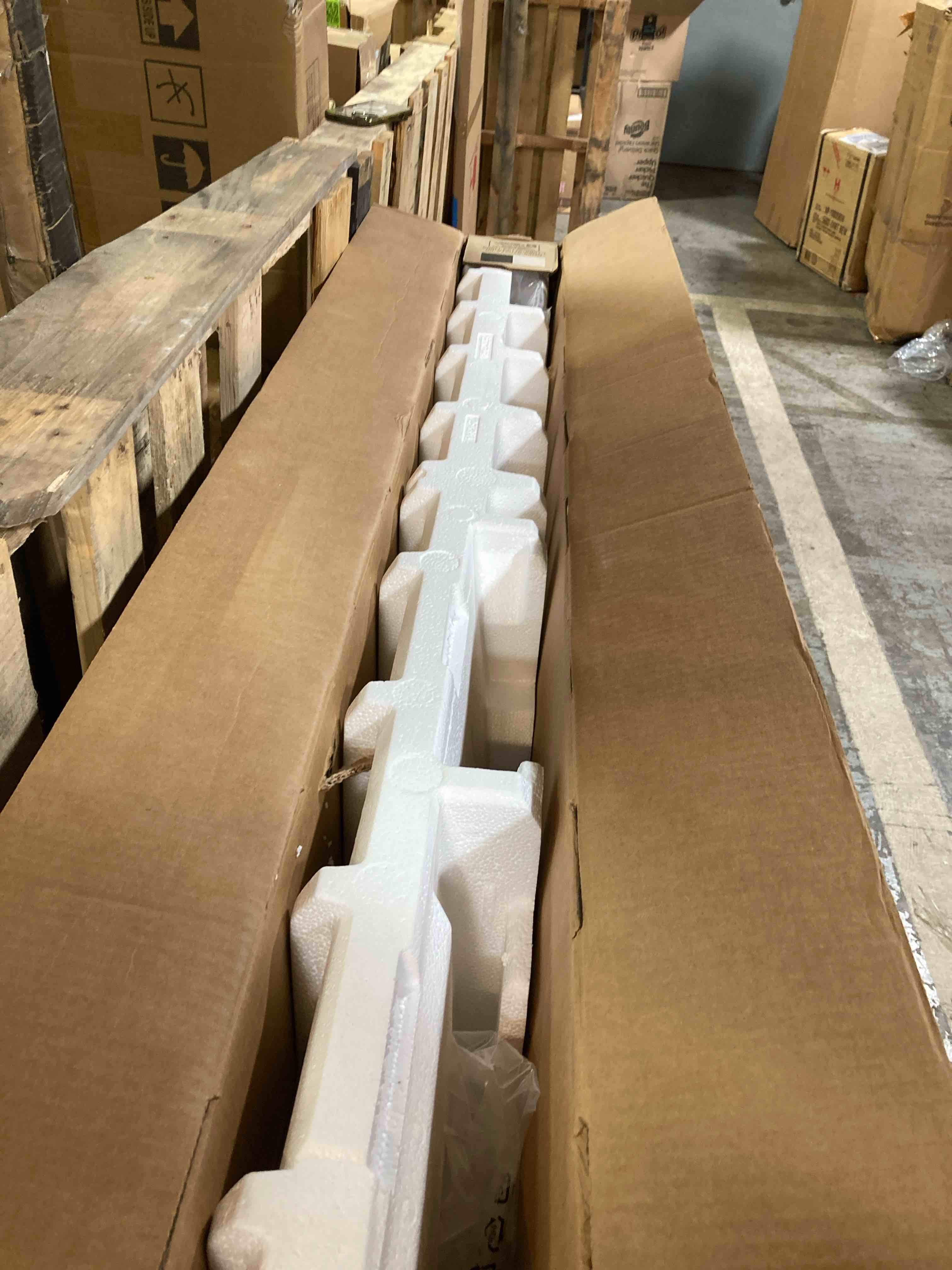 https://s3.amazonaws.com/lotting-images-prod/phillipi/GRA0371271_1755187216369.jpeg