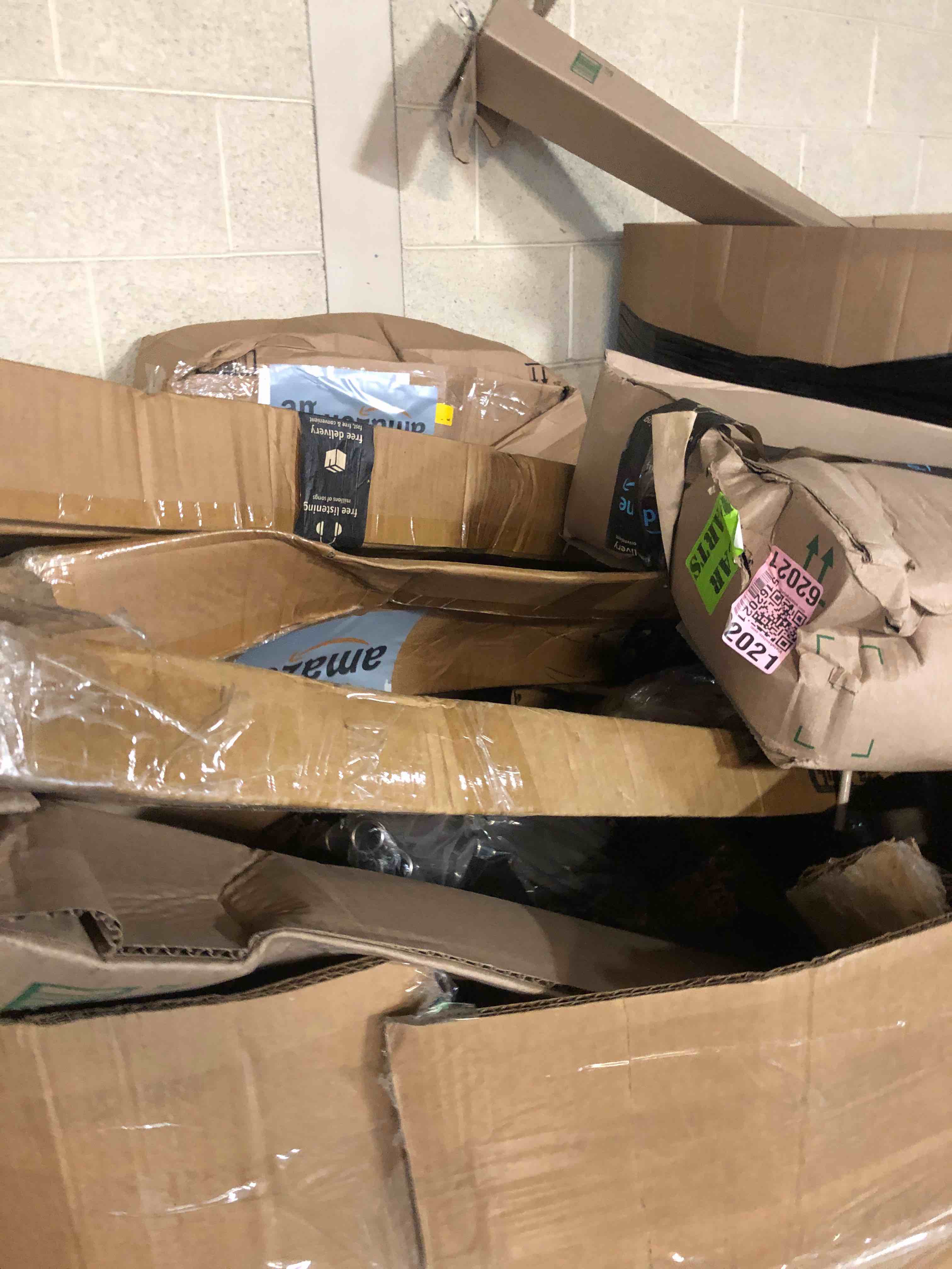 https://s3.amazonaws.com/lotting-images-prod/phillipi/GRA0371298_1754332512691.jpeg