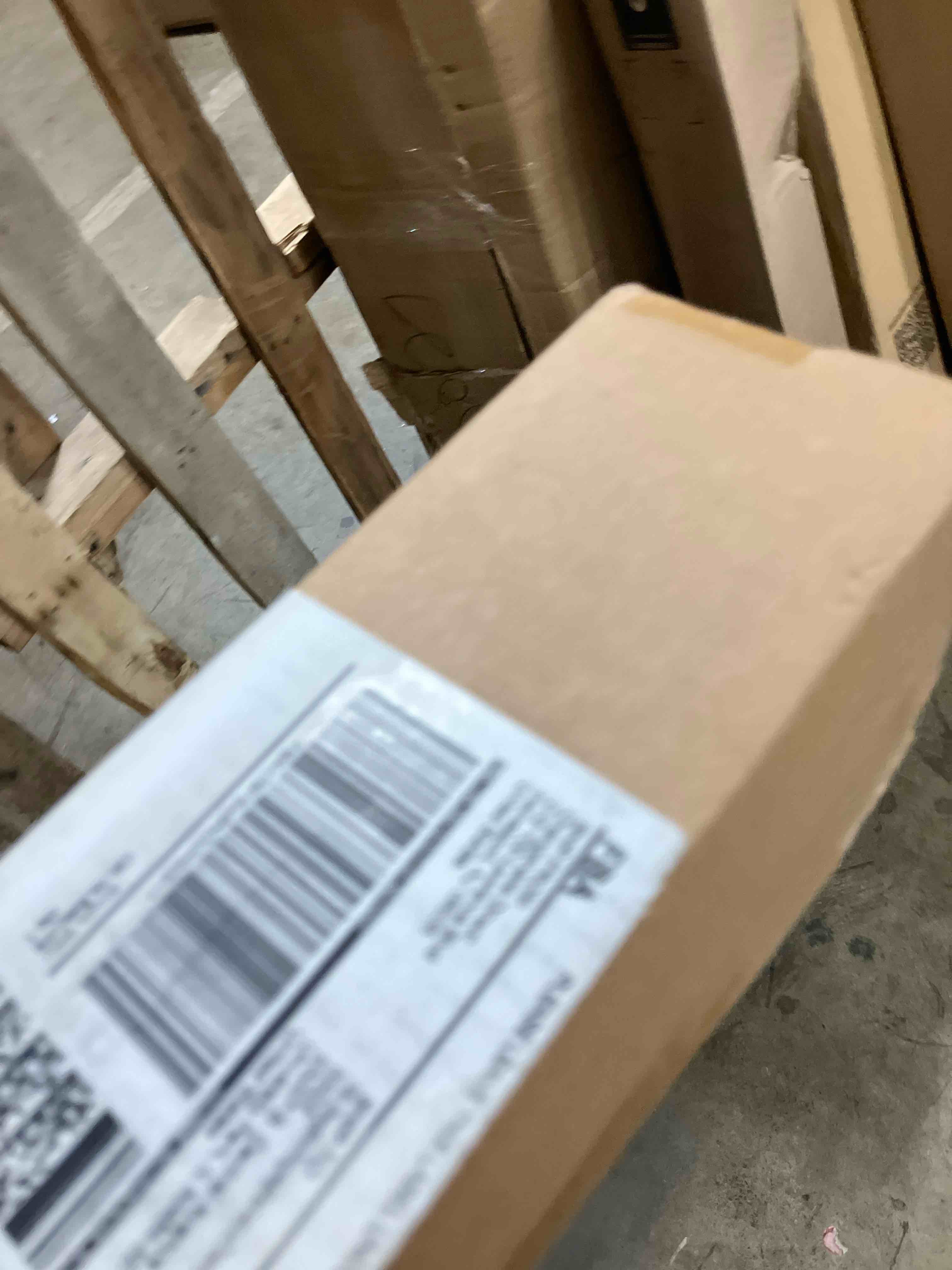 https://s3.amazonaws.com/lotting-images-prod/phillipi/GRA0371400_1754316725675.jpeg