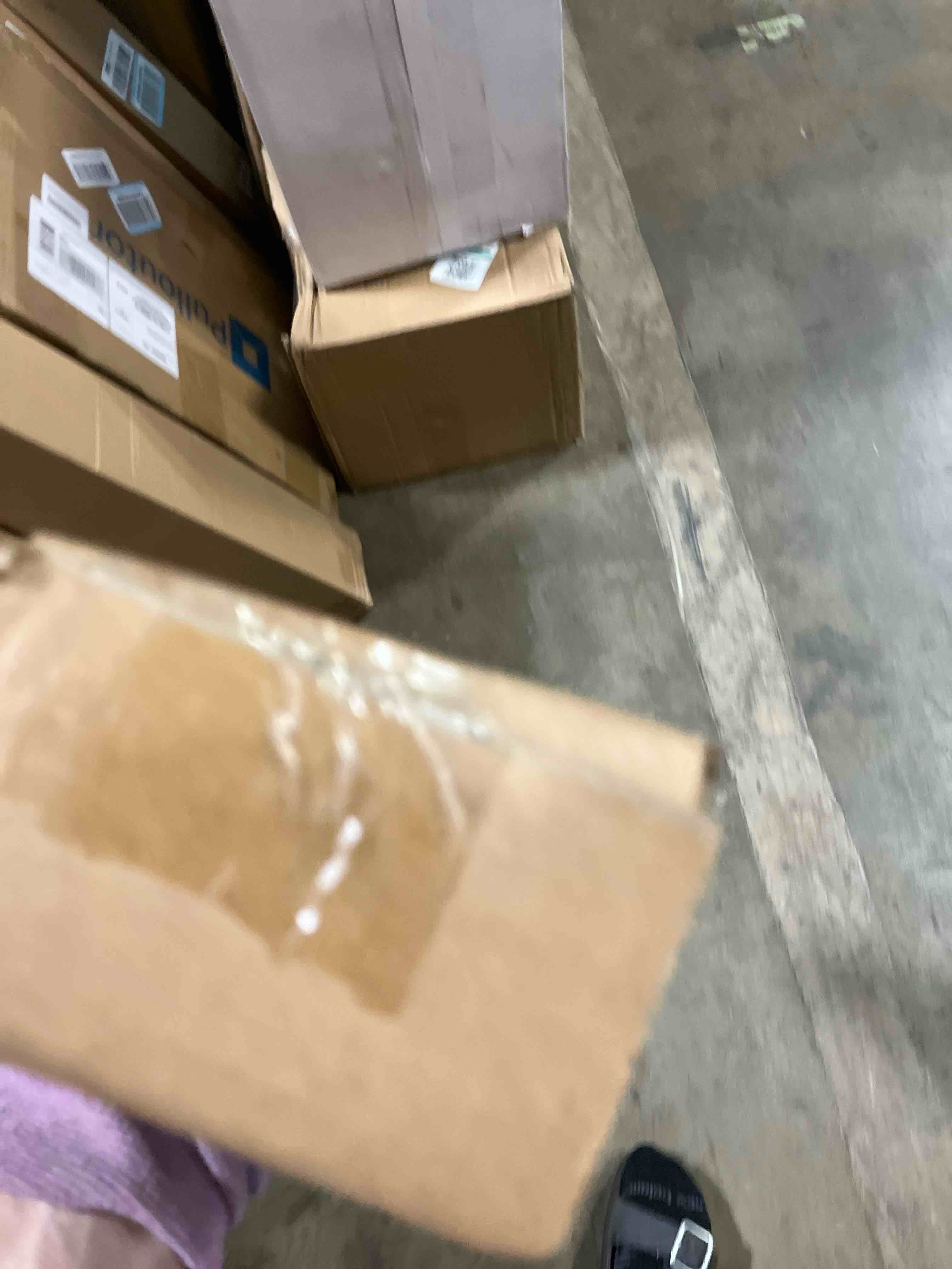 https://s3.amazonaws.com/lotting-images-prod/phillipi/GRA0371400_1754316726983.jpeg