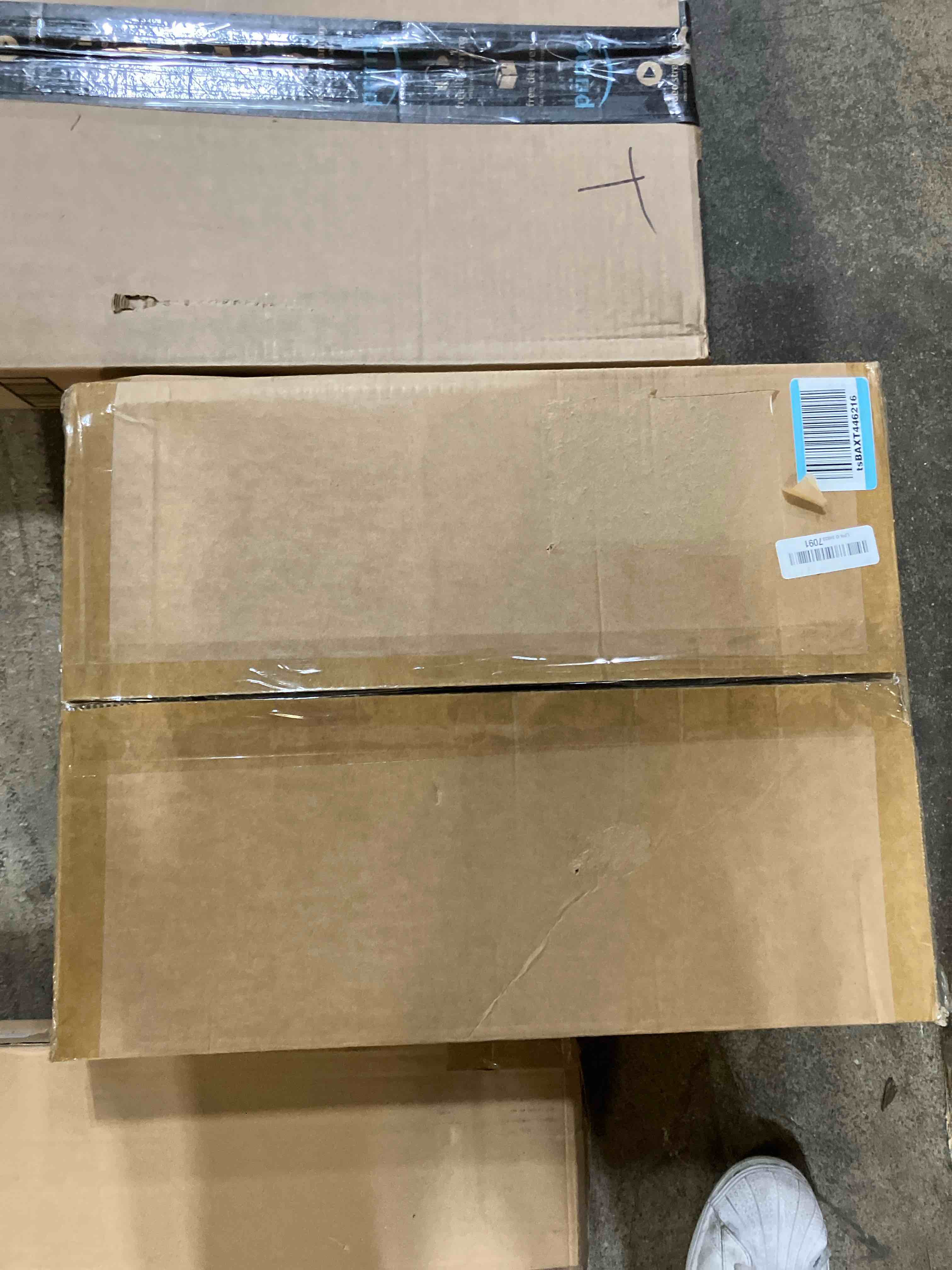 https://s3.amazonaws.com/lotting-images-prod/phillipi/GRA0371602_1751305233576.jpeg