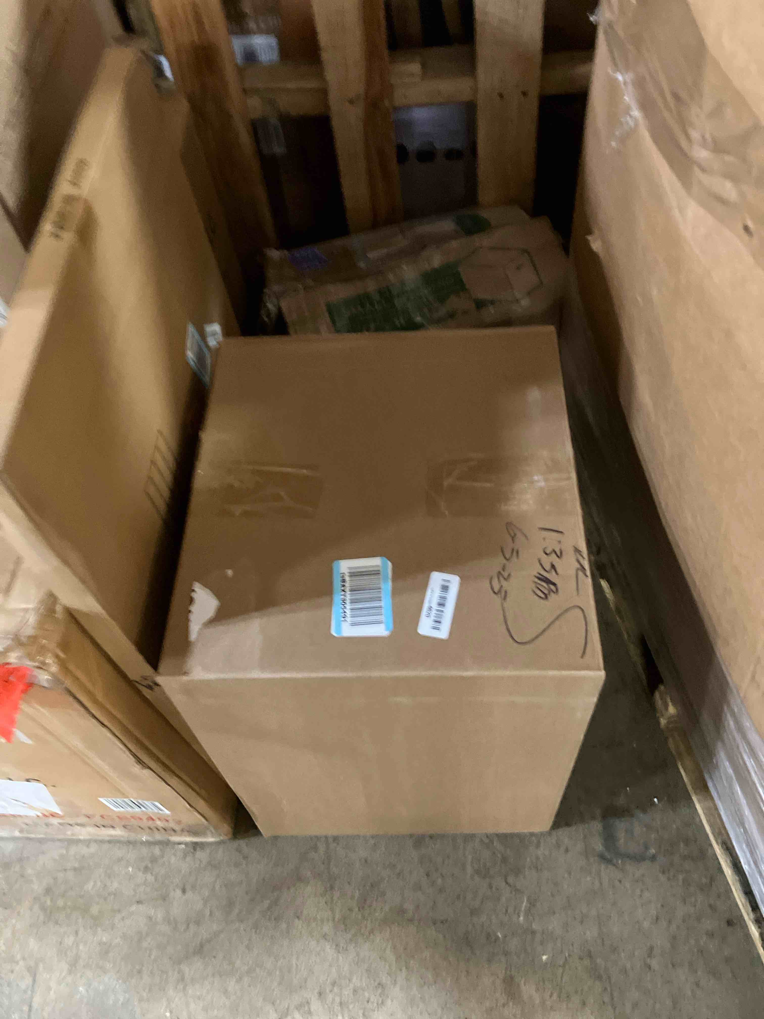 https://s3.amazonaws.com/lotting-images-prod/phillipi/GRA0371603_1751305690157.jpeg