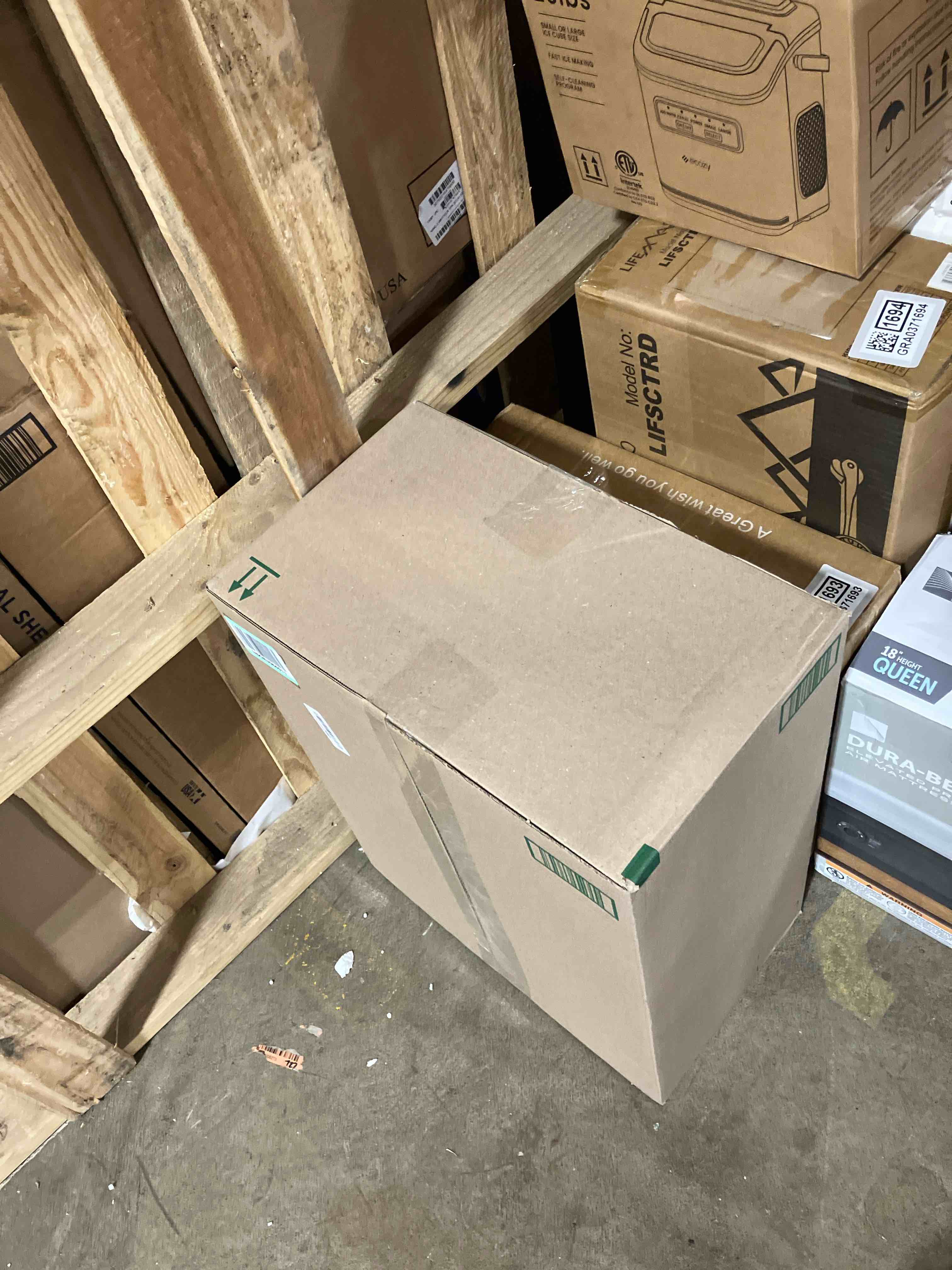https://s3.amazonaws.com/lotting-images-prod/phillipi/GRA0371689_1751297959346.jpeg